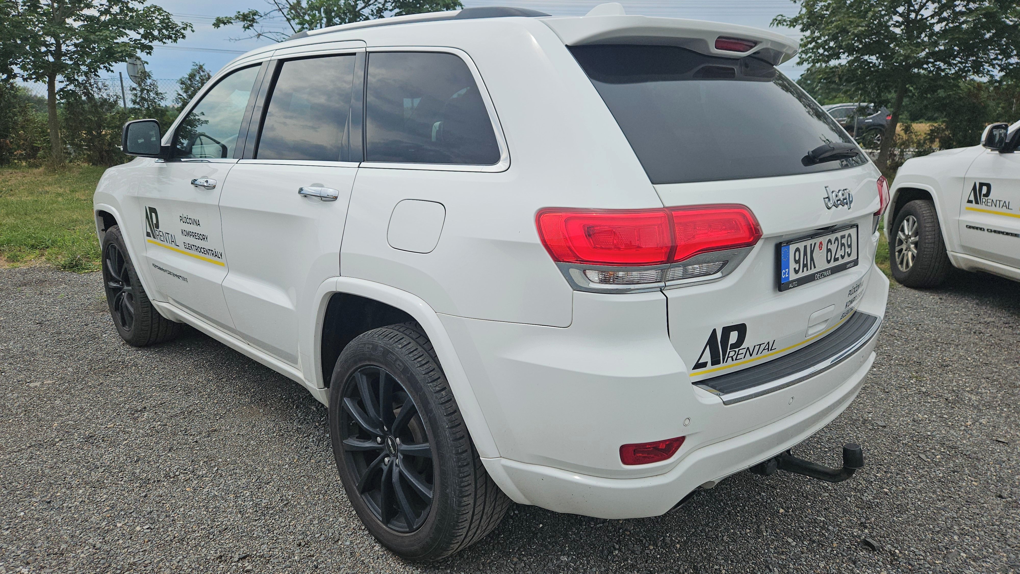 Jeep Grand Cherokee, 3.0 CRD 4x4 Overland DPH nehav - fotka 3