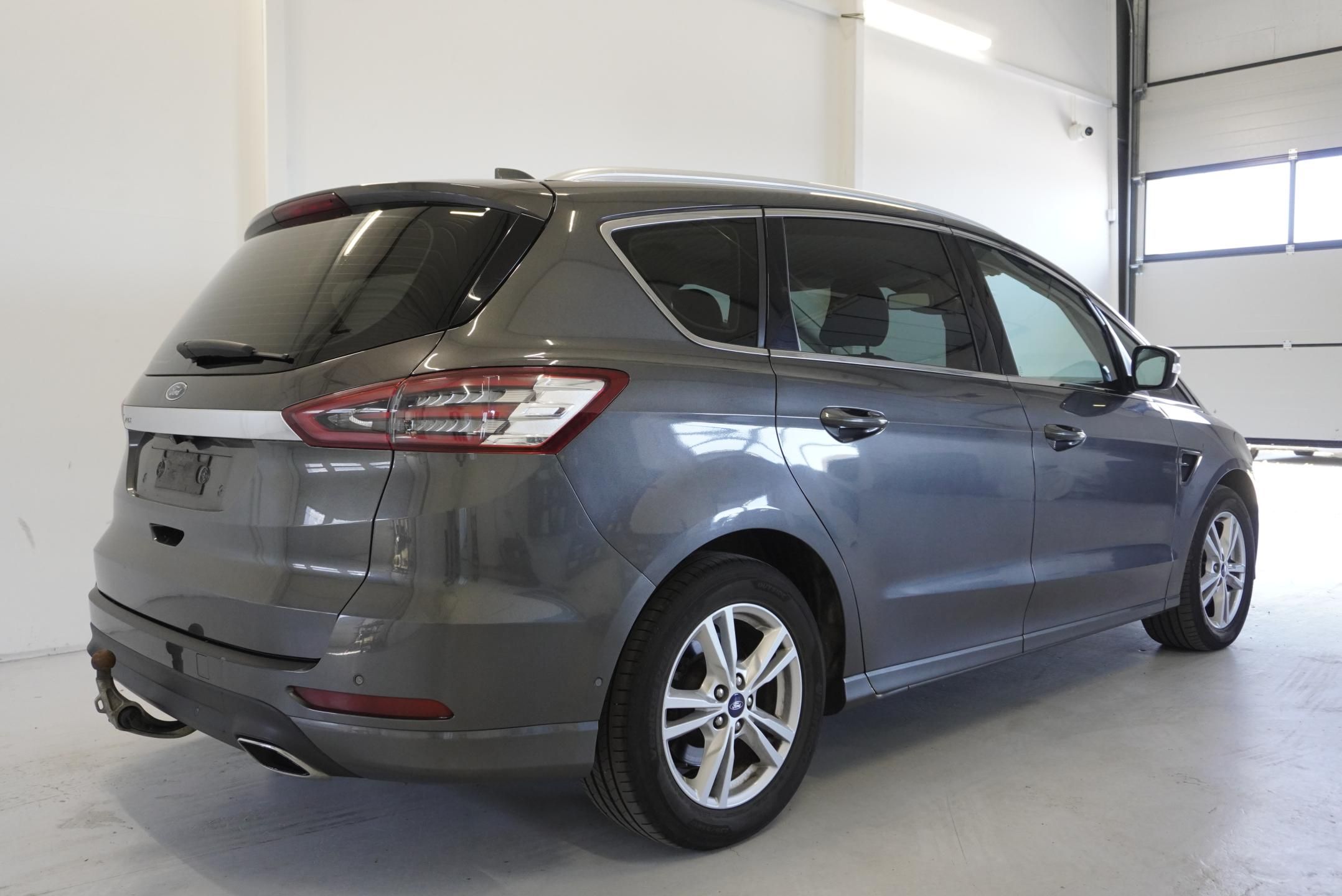 Ford S-MAX, S-MAX 2.0 140 kW TITAN. 7 míst - fotka 5