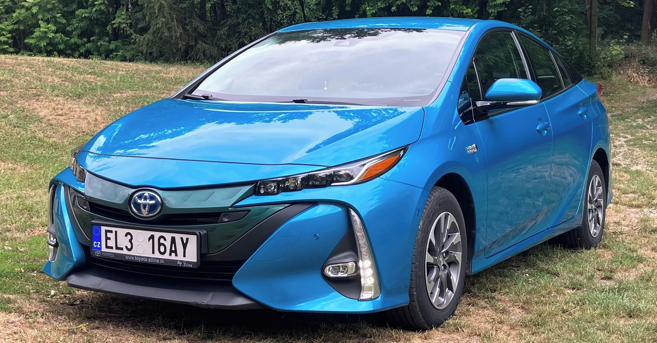 Toyota Prius, Plug-in hybrid - skvělý stav - fotka 3