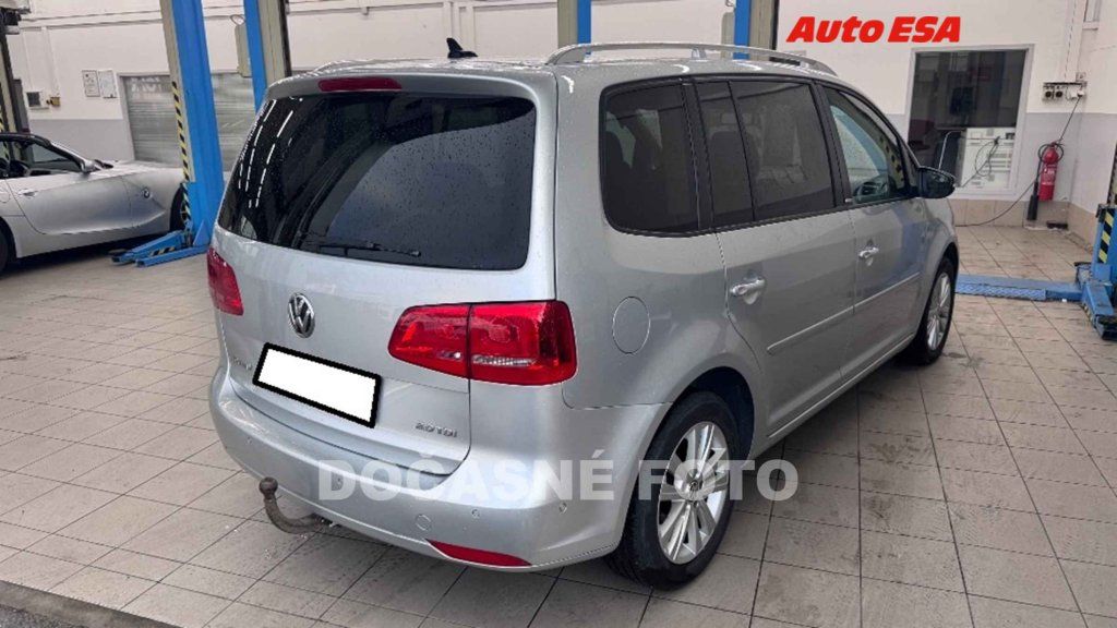 Volkswagen Touran, 2.0 TDI,panorama,autoAC - fotka 2