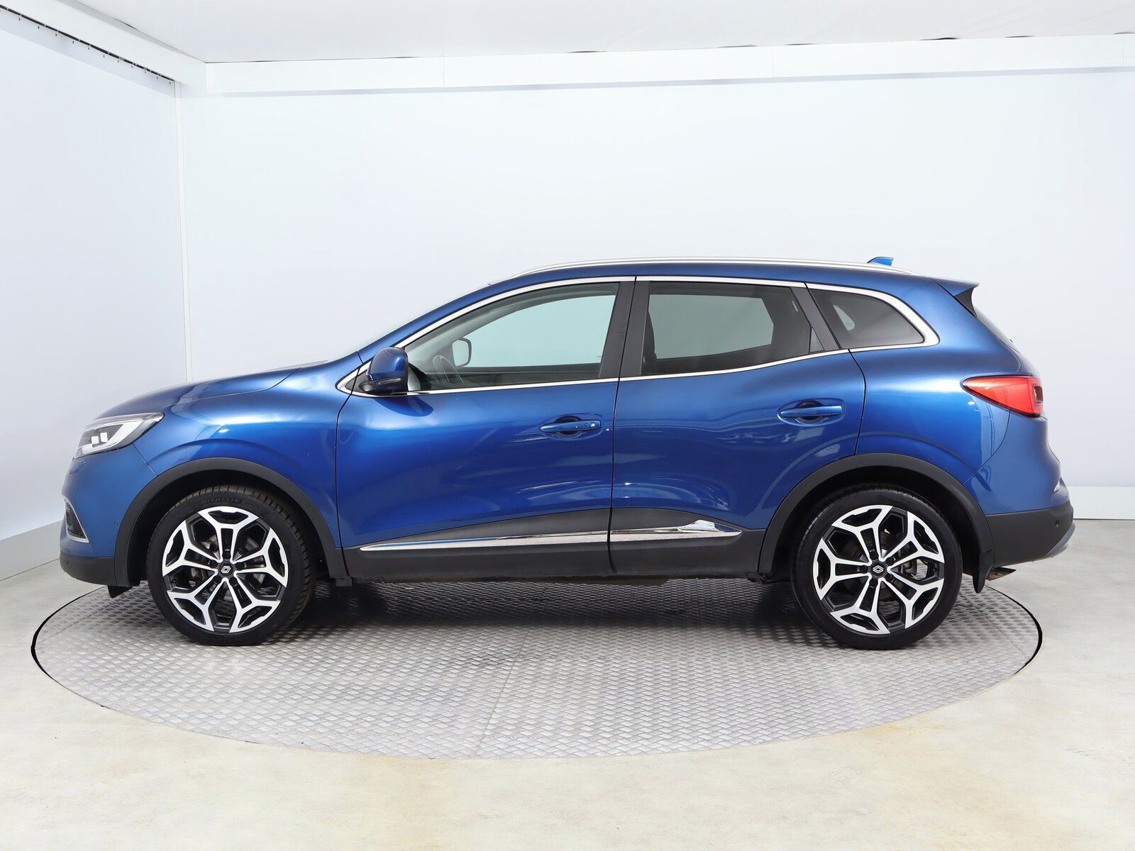 Renault Kadjar, 1.3 TCe, Automat, ČR,1.maj - fotka 3