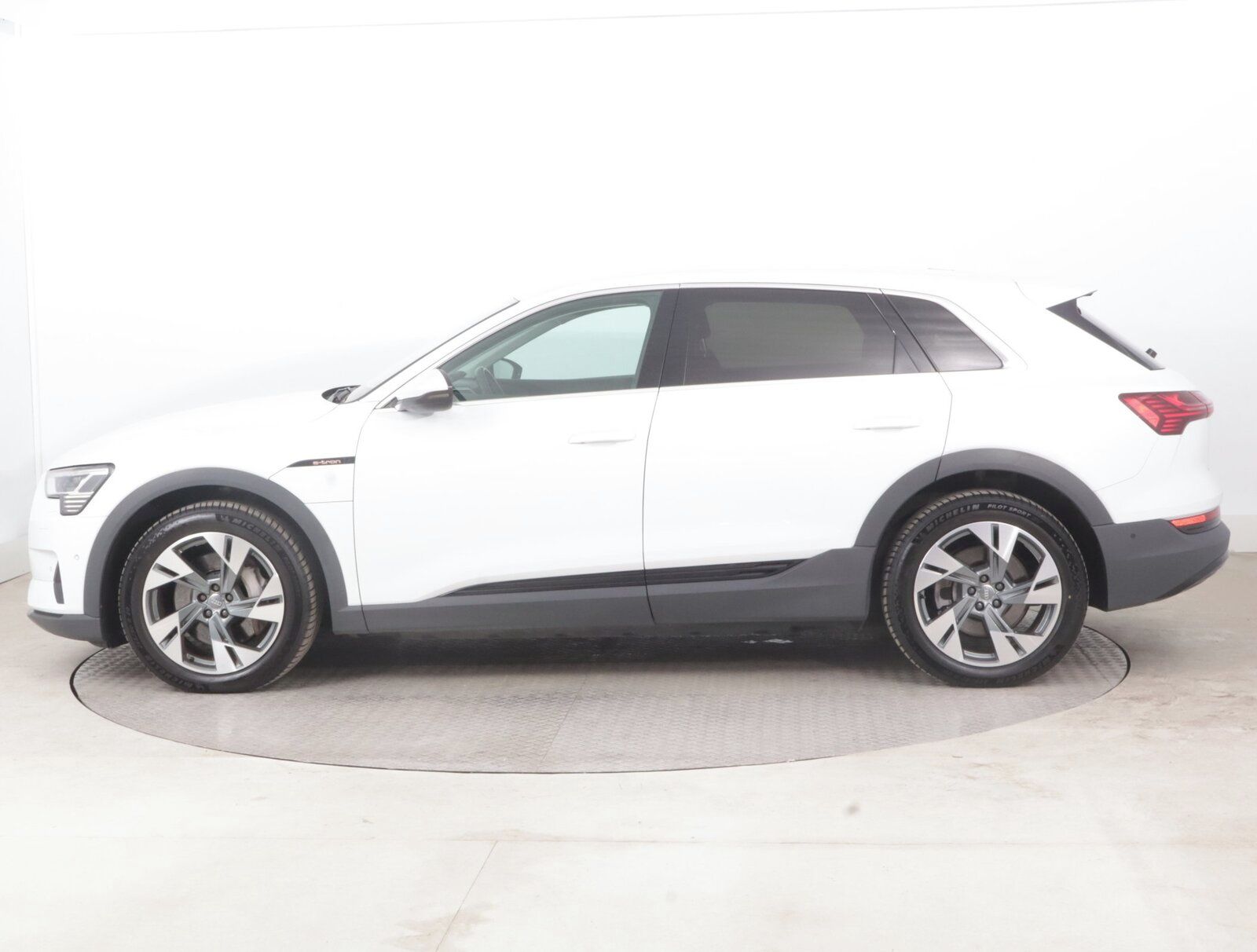 Audi e-tron, e-tron 50 quattro, SoH 87% - fotka 3