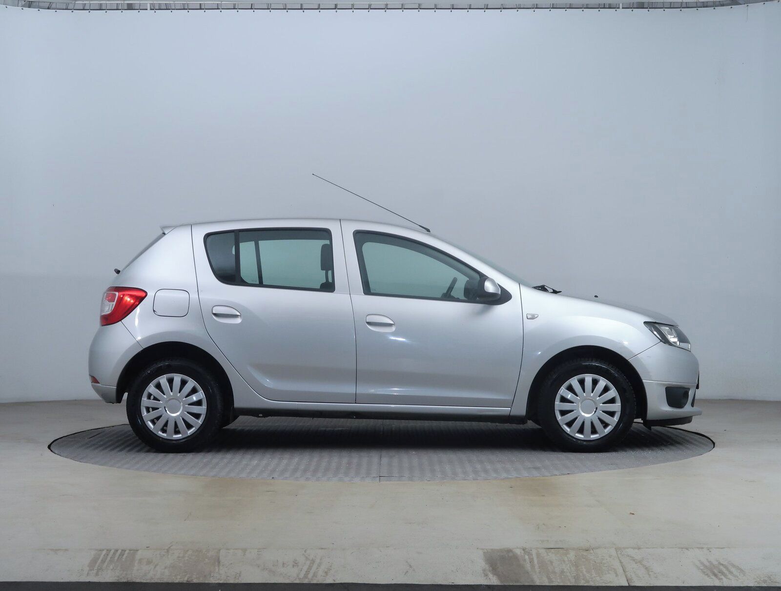 Dacia Sandero, 0.9 TCe, ČR,1.maj, Navi, Klima - fotka 6