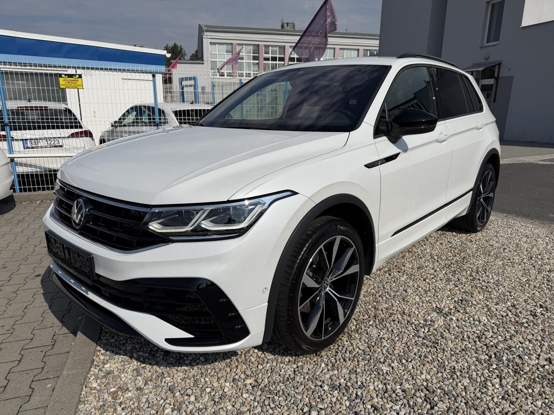 Volkswagen Tiguan, R-Line 2,0 TSi/180kW 4x4 DSG - fotka 3