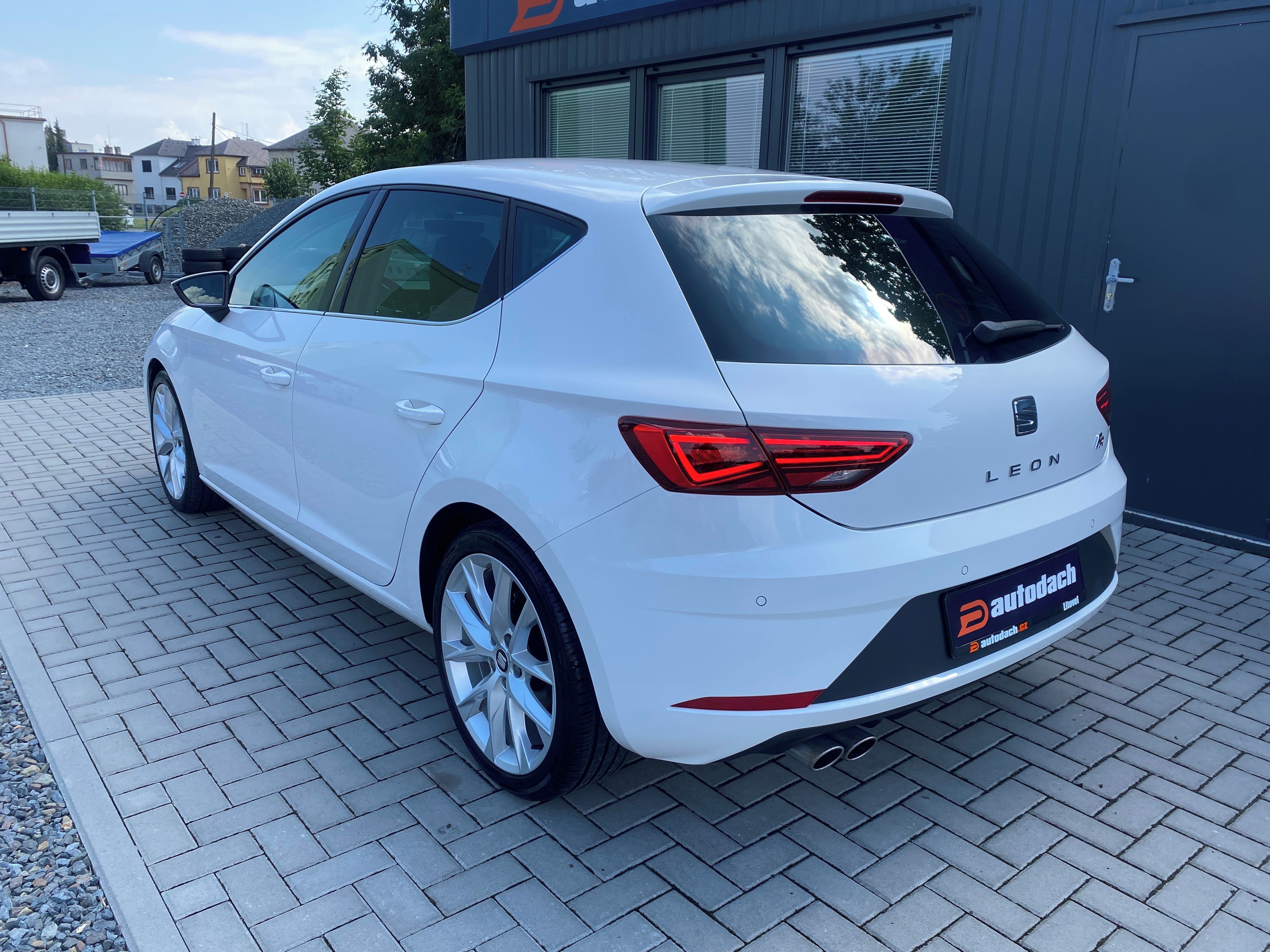 Seat Leon, 1.4TSI92kW-1xMAJ.-CZ-FR-KAMERA - fotka 3