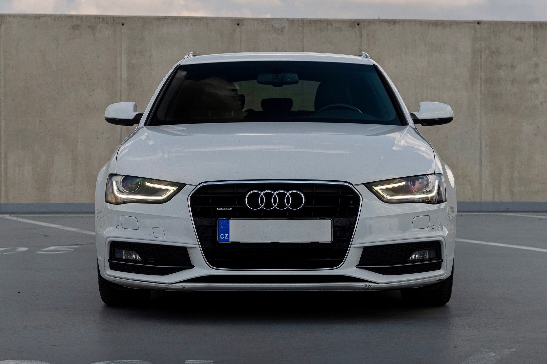 Audi A4 Avant, 2.0TDI 140kW Quattro AT S-Line - fotka 2