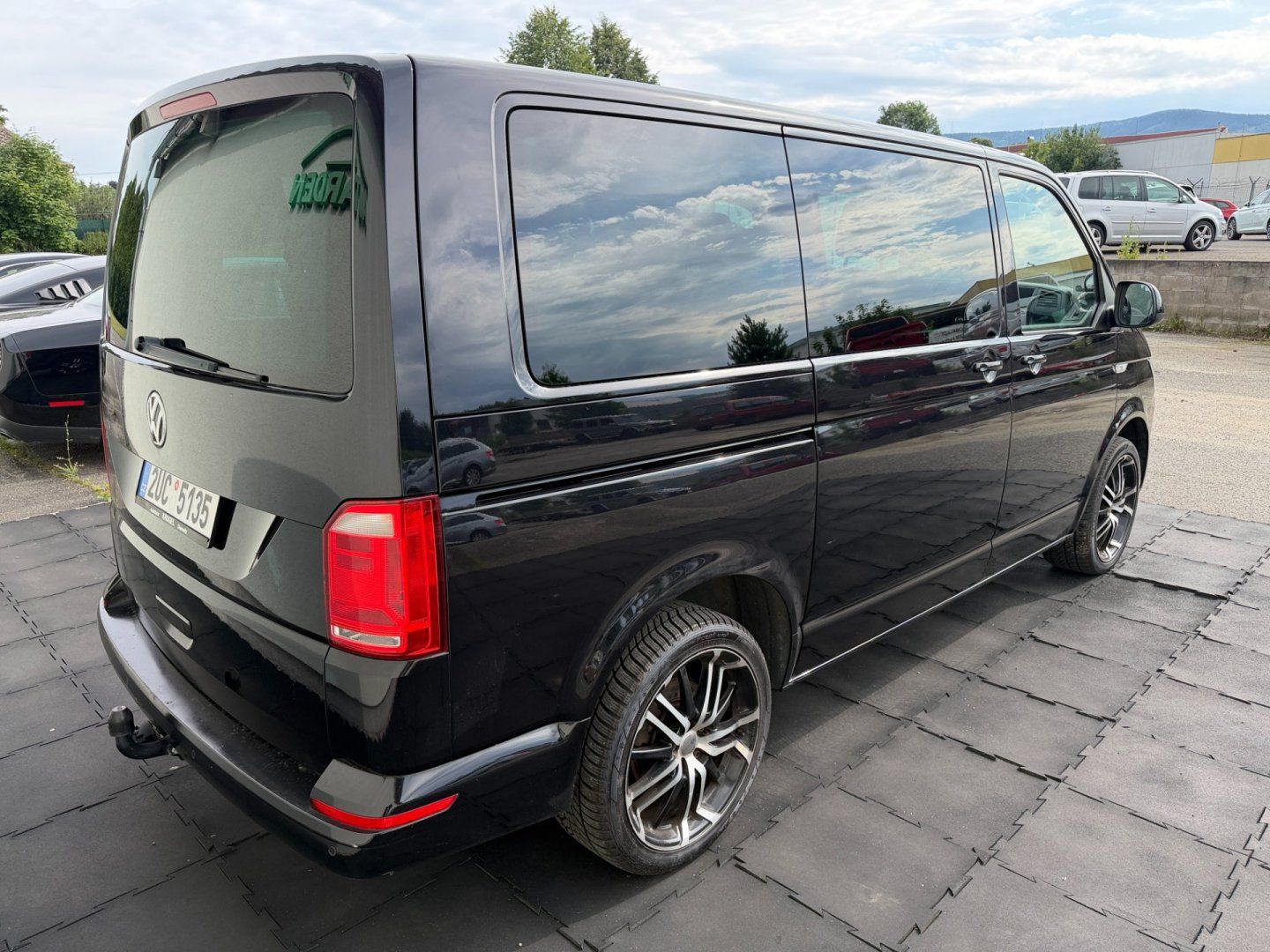 Volkswagen Caravelle, 2.0TDi 110kW DSG 8míst - fotka 6