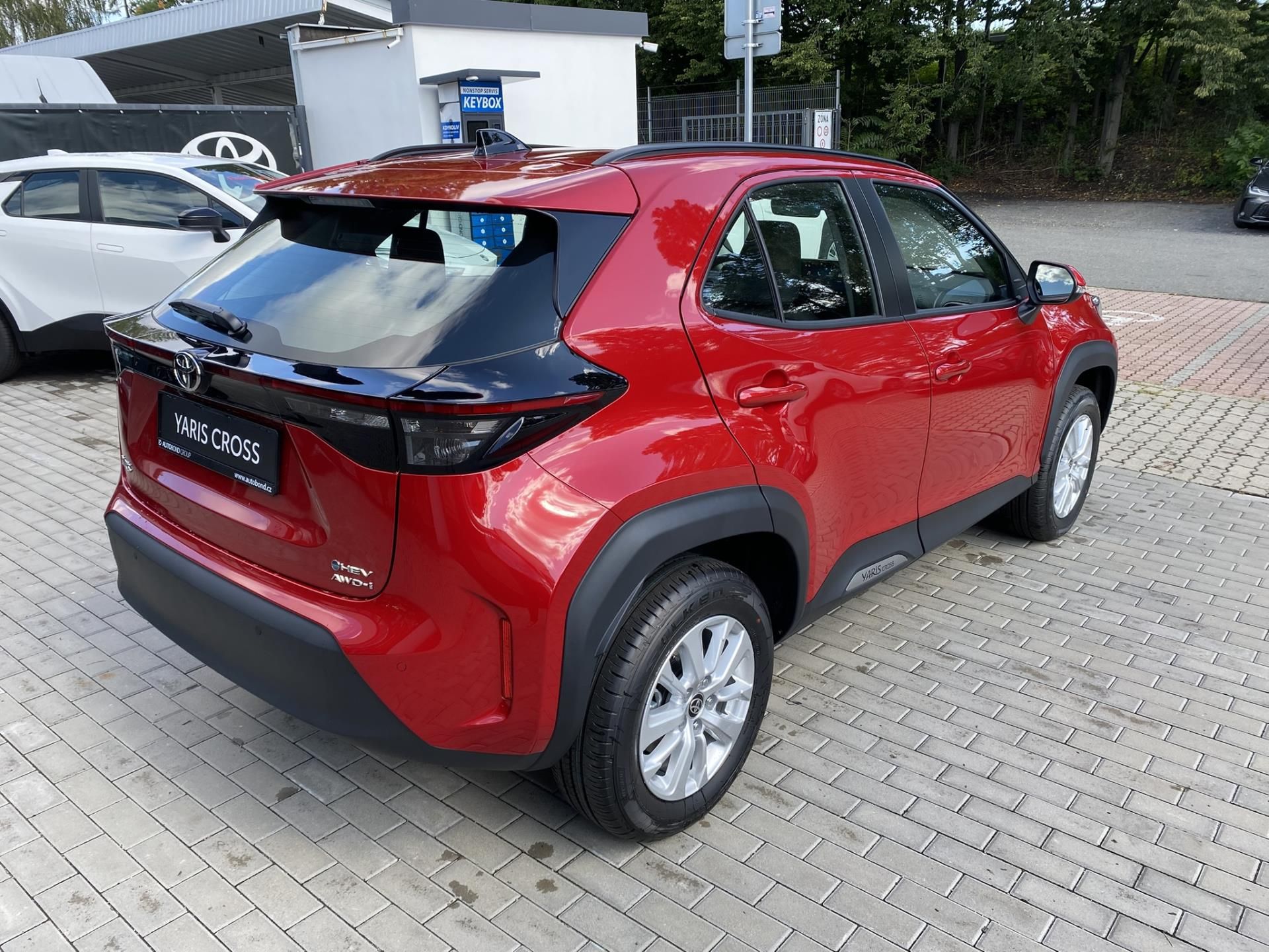 Toyota Yaris Cross, 1.5 HEV 4x4 130k Comfort - fotka 6