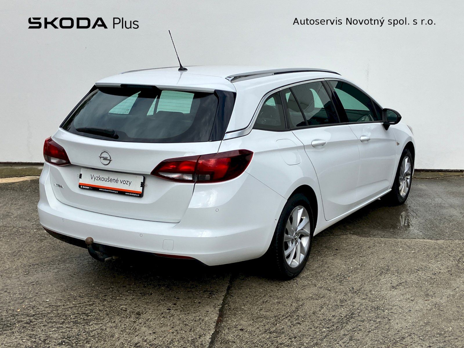 Opel Astra, 1.5/90kW SPORTS TOURER+ tažné - fotka 2