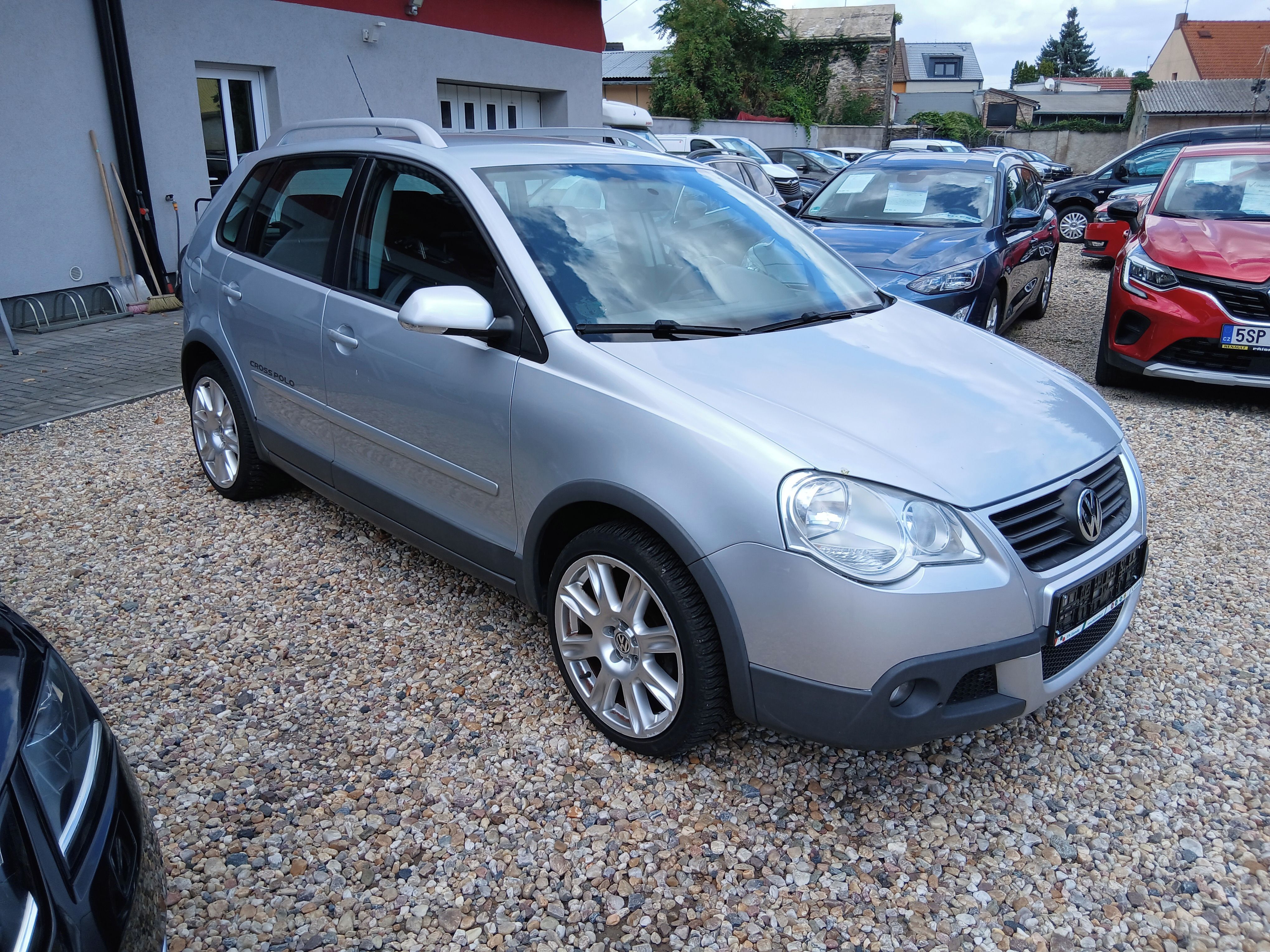 Volkswagen Polo, 1.4i 16V 59KW CROSS Nový servi - fotka 3