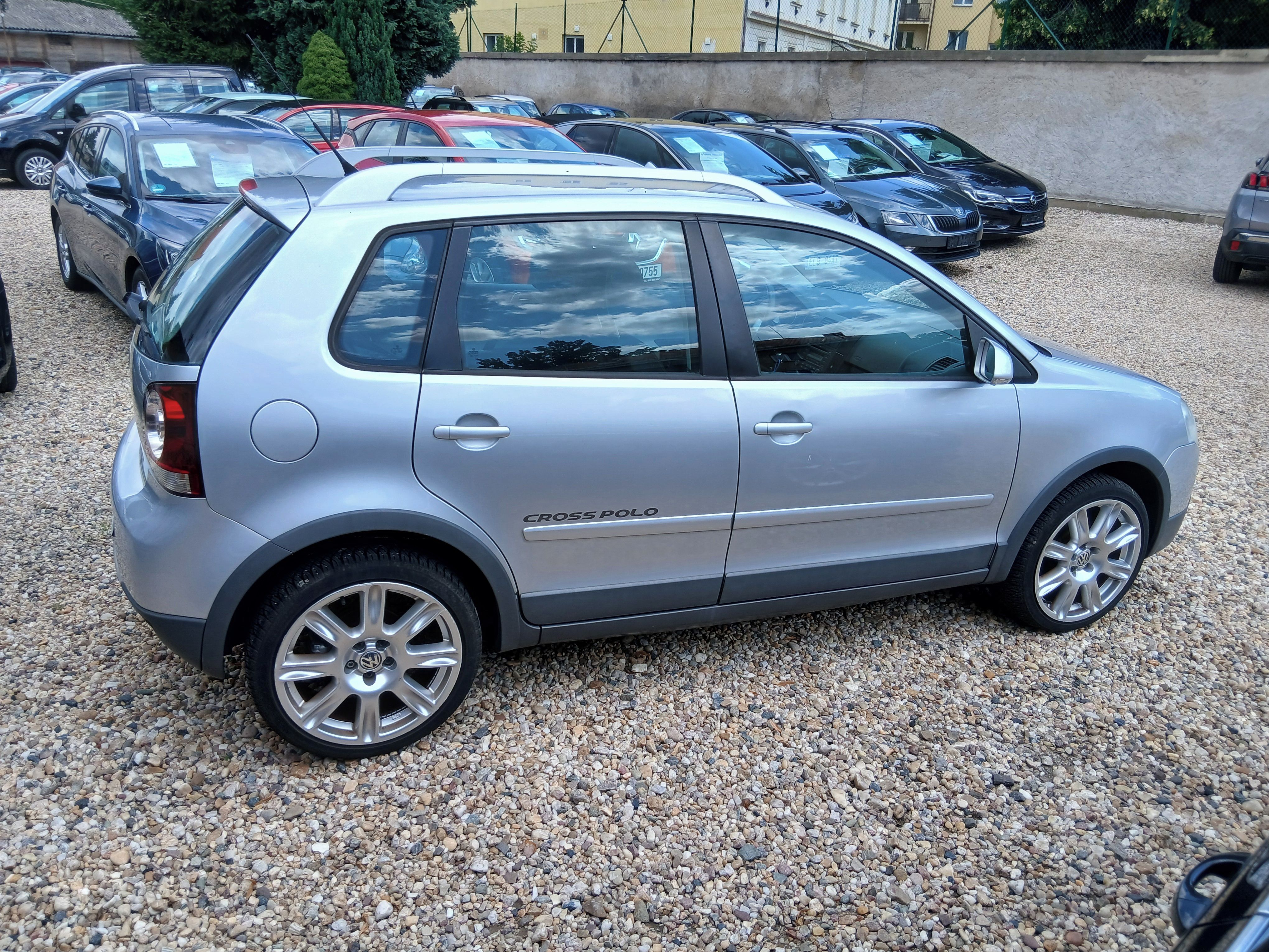 Volkswagen Polo, 1.4i 16V 59KW CROSS Nový servi - fotka 4