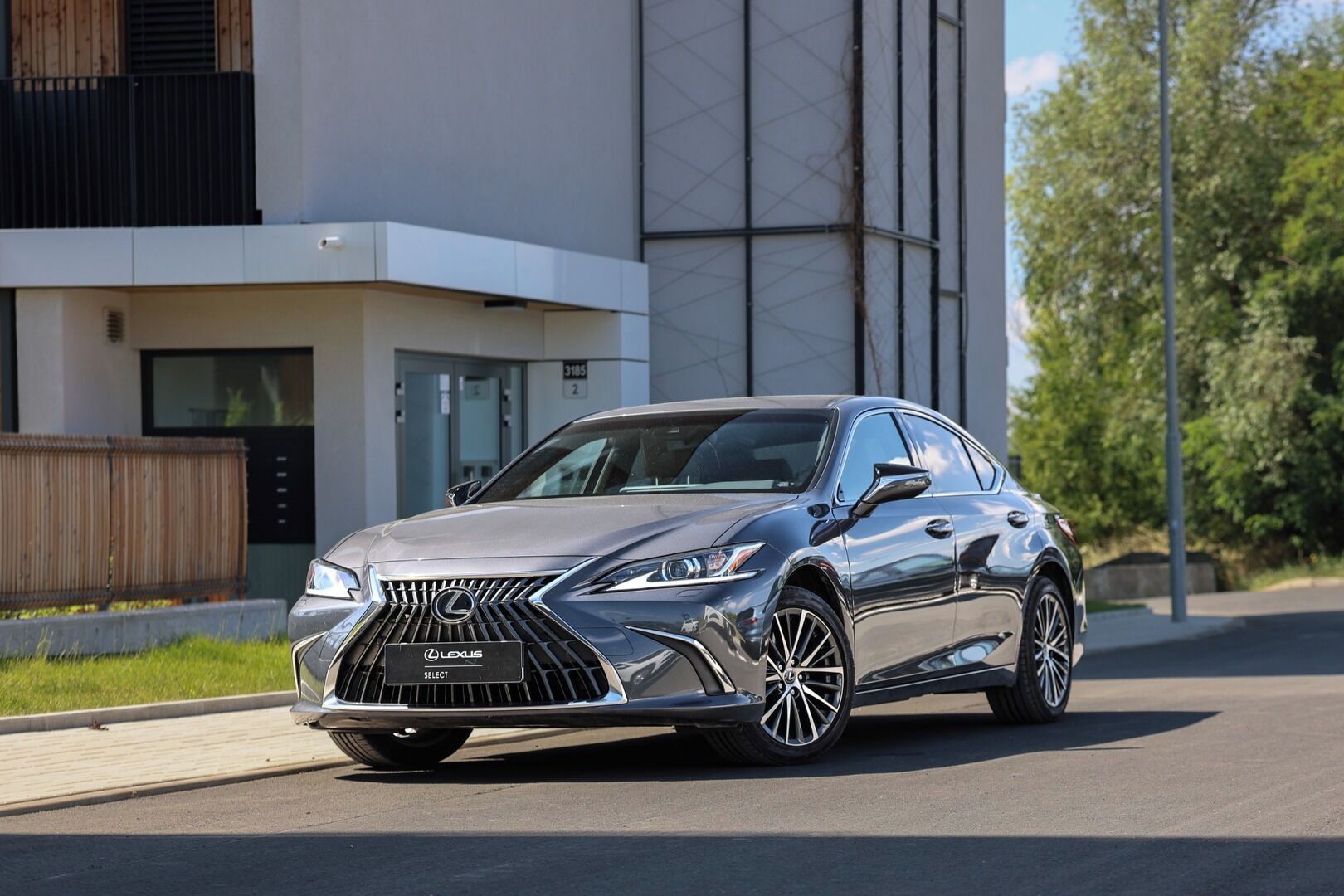 Lexus ES 300h, 300H 2,5 HEV BUSINESS EDITION