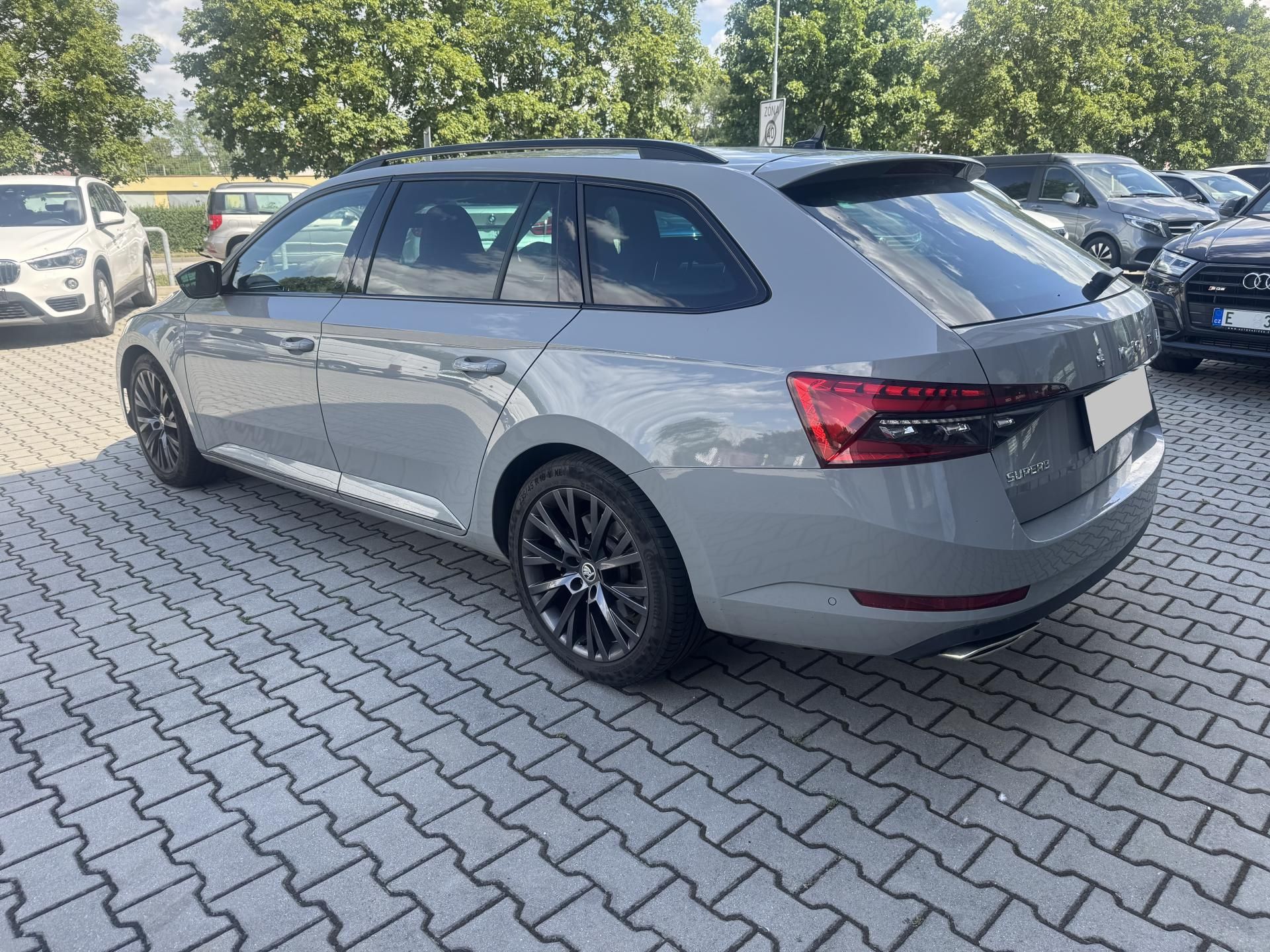 Škoda Superb, 2,0TSi DSG 4x4 SPORTLINE - fotka 4