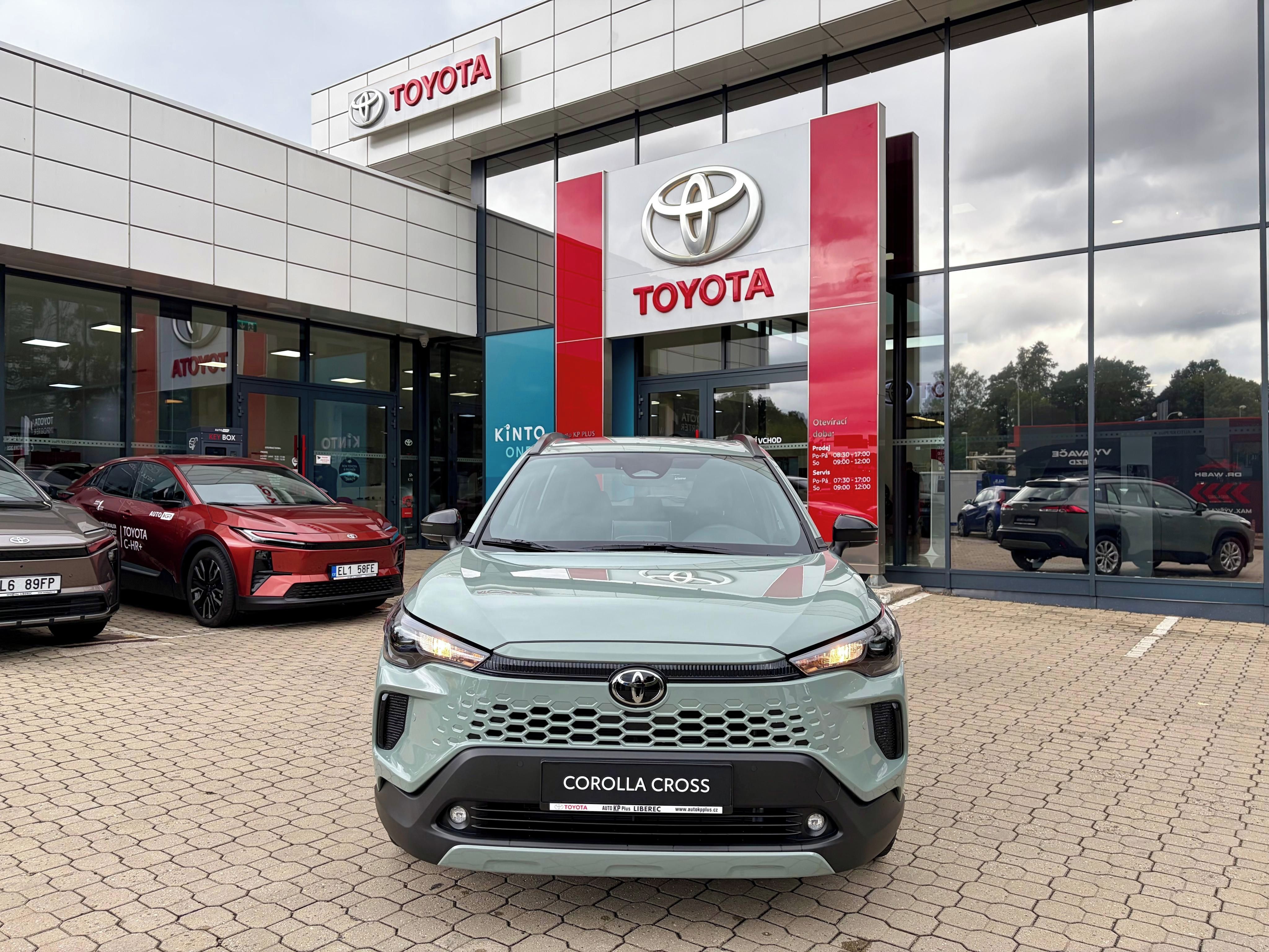 Toyota Corolla Cross, 1,8 HEV Comfort Business - fotka 2