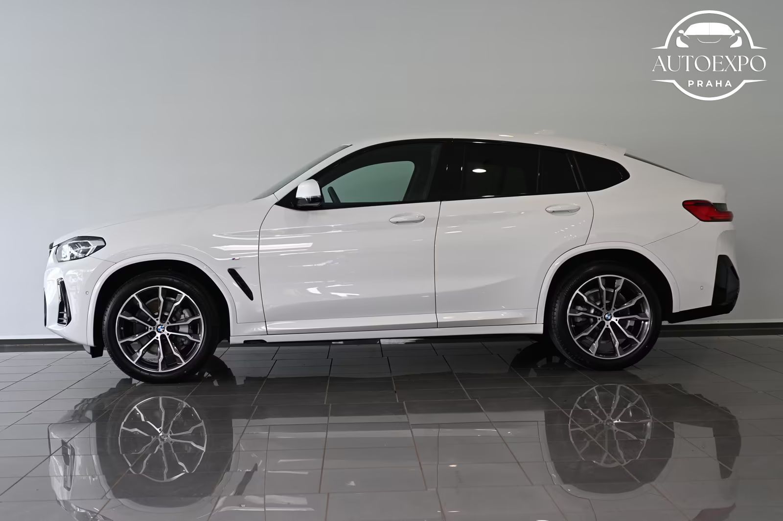 BMW X4, xDrive 30d M Sport*KŮŽE*TAŽNÉ - fotka 4