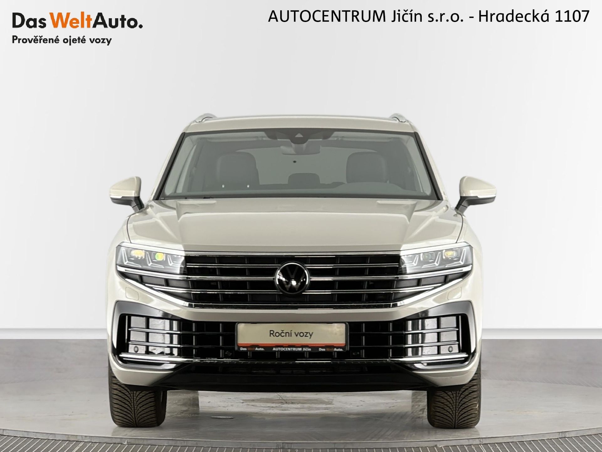 Volkswagen Touareg, Elegance 3.0 TDI 170kW 4Motion - fotka 4