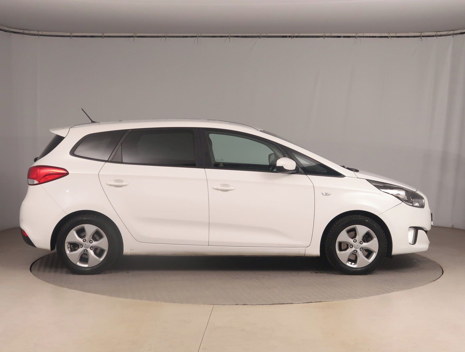 Kia Carens, 1.6 GDI, Serv.kniha - fotka 6