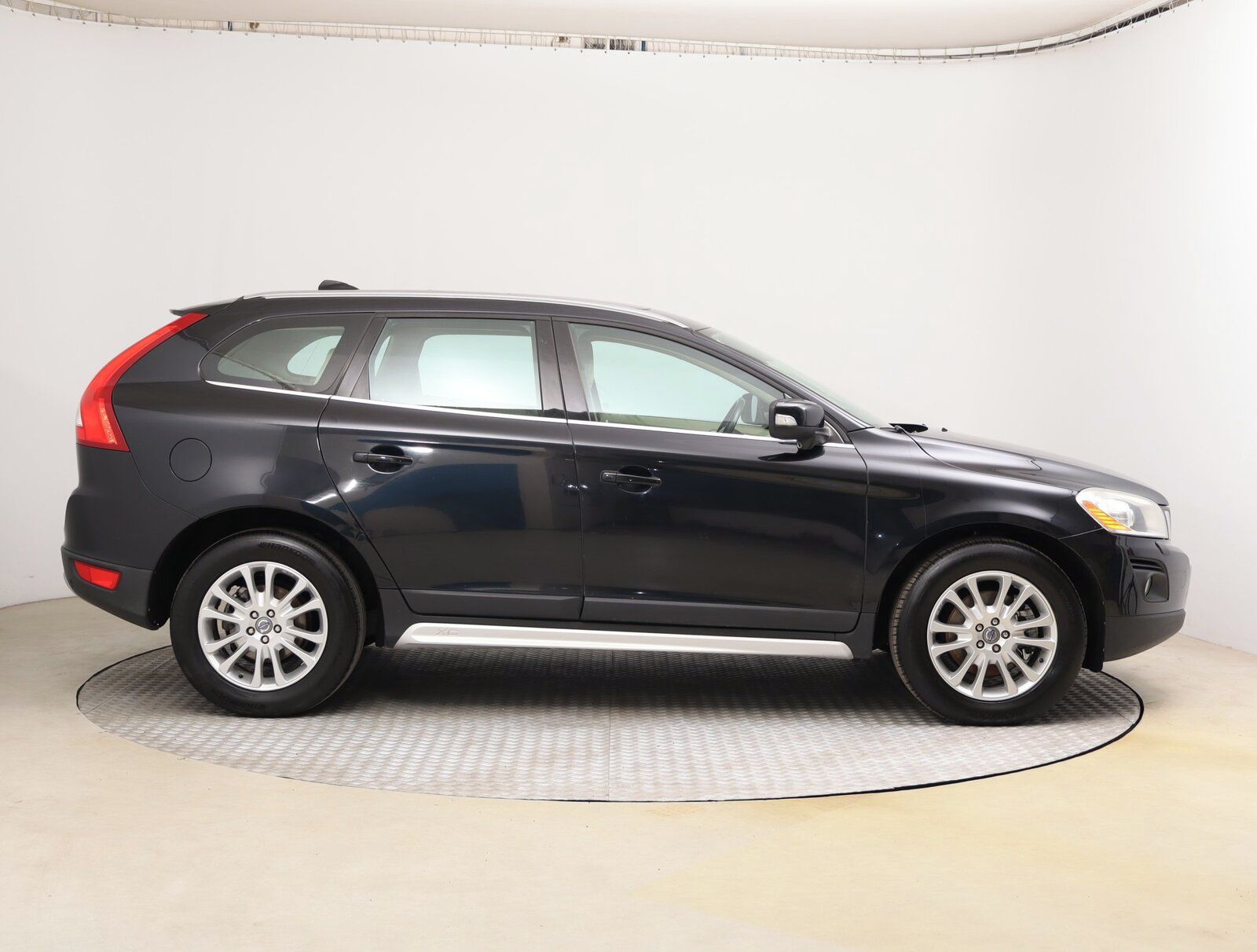 Volvo XC60, D5, 4X4, Serv.kniha - fotka 6