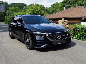 E220d, AMG paket, nízký nájezd