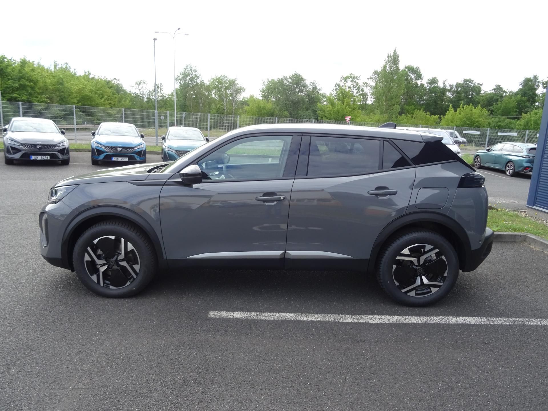 Peugeot 2008, ALLURE Hybrid 145 e-DCS6 - fotka 4