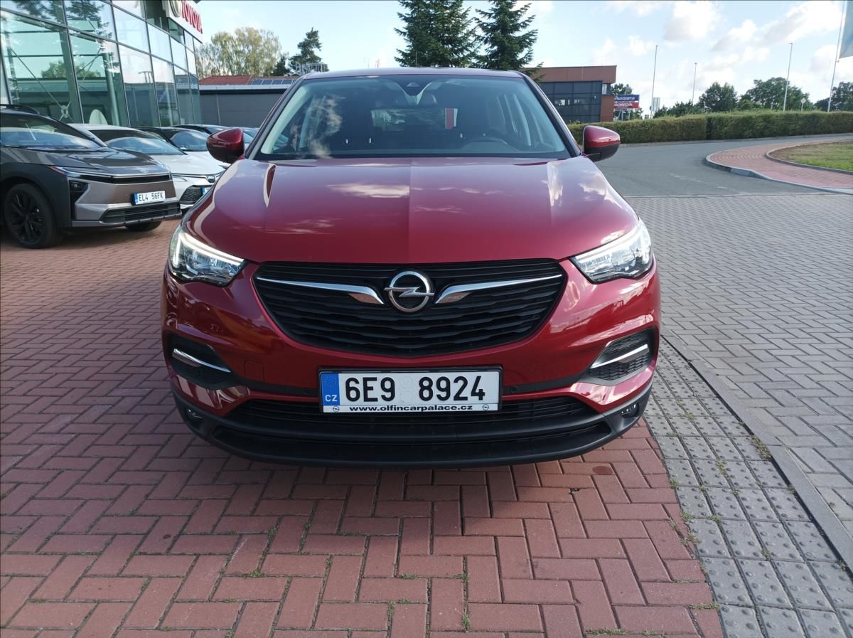 Opel Grandland X, 1,2 Turbo - fotka 6