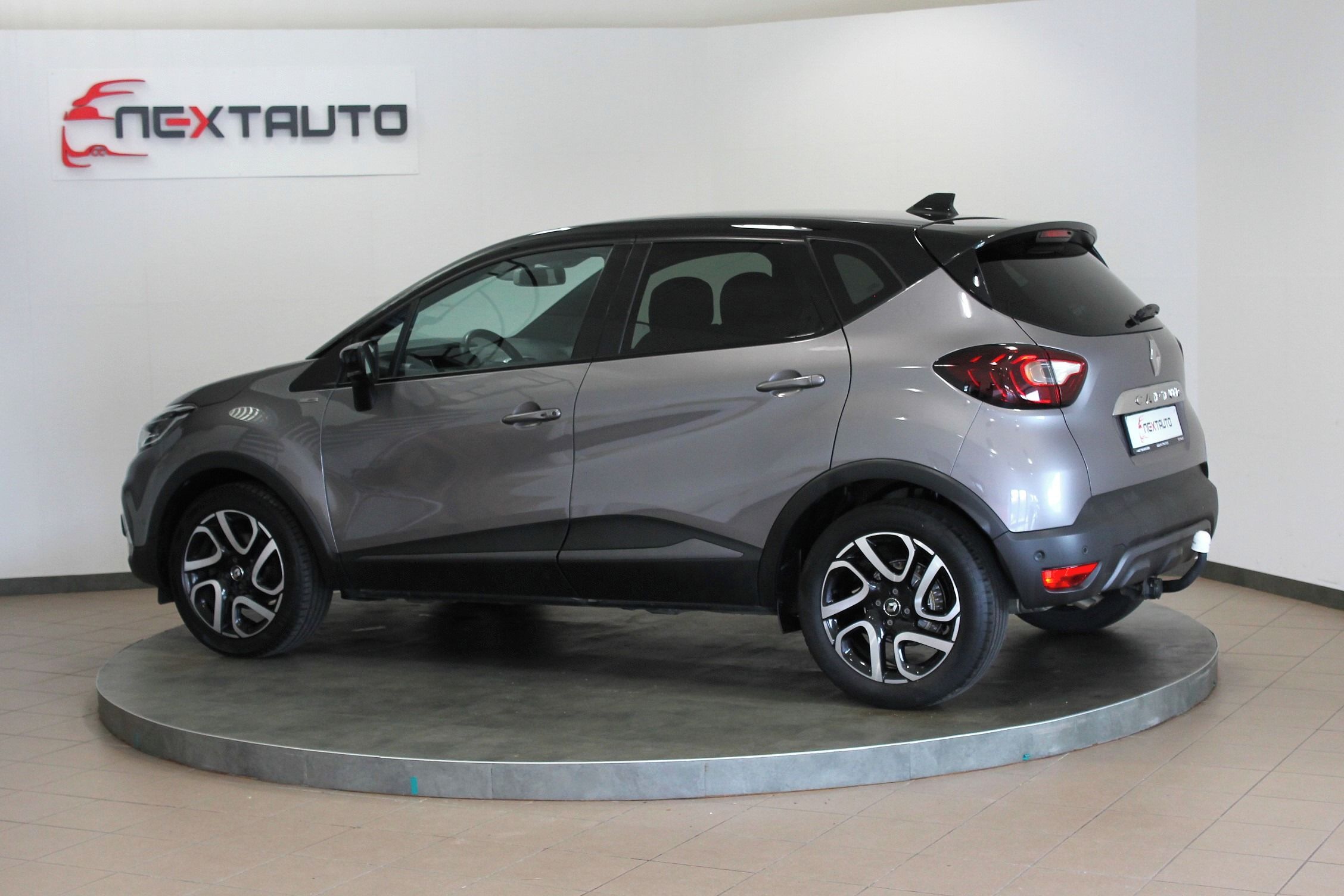 Renault Captur, 1.3 TCe 110kW AUTOMAT, BOSE - fotka 3