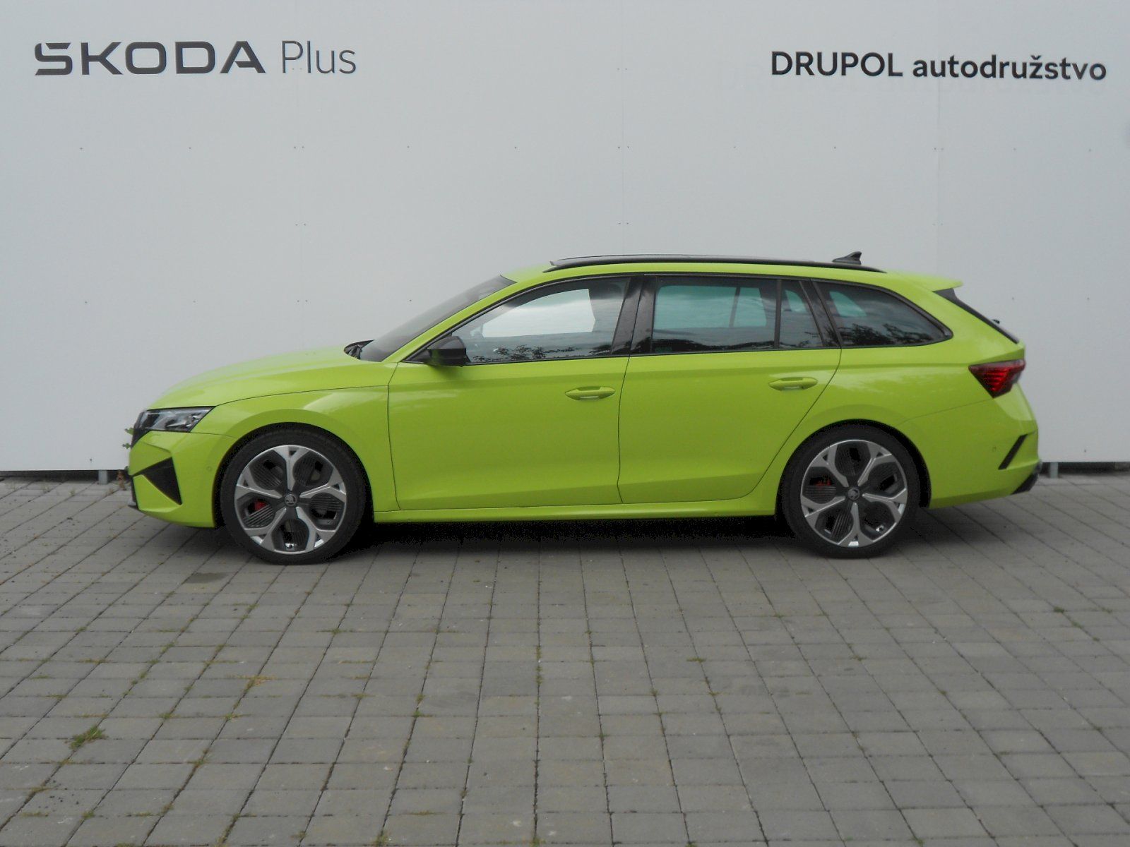Škoda Octavia, Combi IV 2.0 TSI - 195 kW, RS - fotka 3