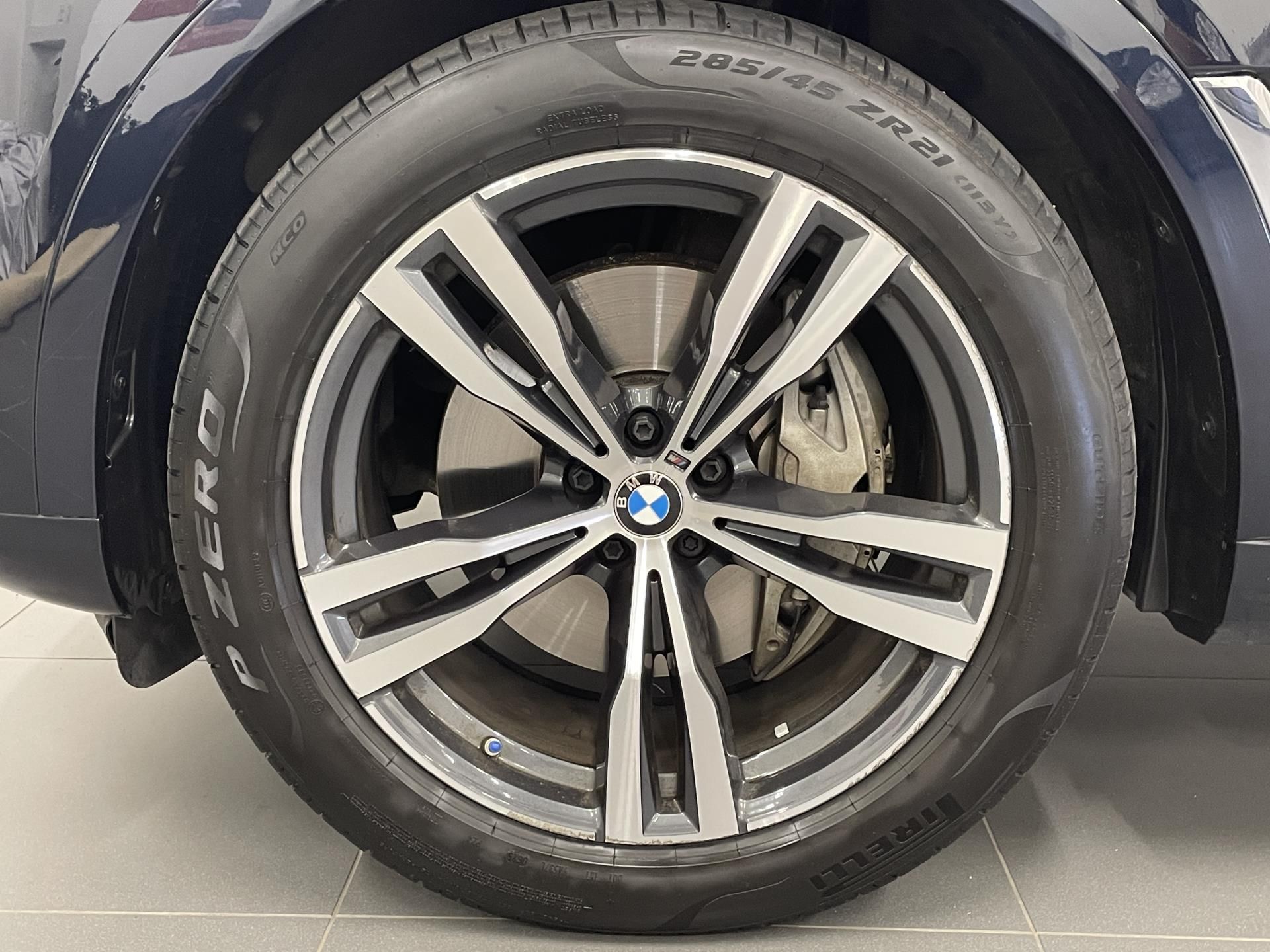 BMW X7, X7 40i xDrive, Mpaket - fotka 4