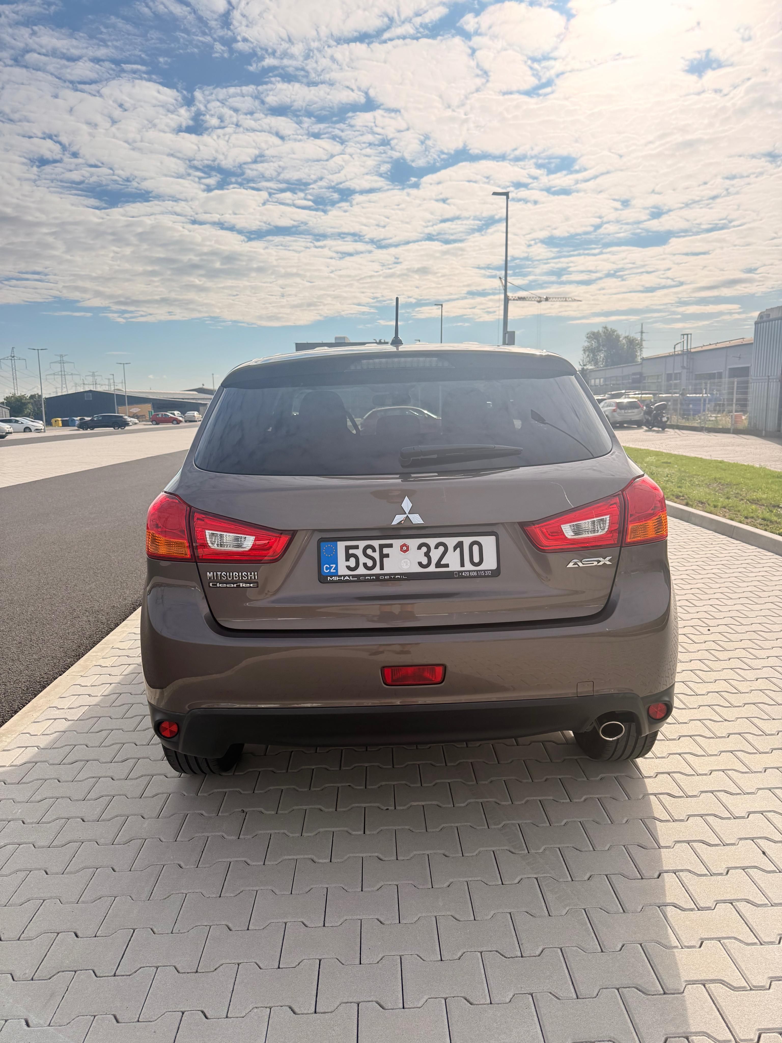 Mitsubishi ASX, 1.6 MIVEC, 86 kW - fotka 6