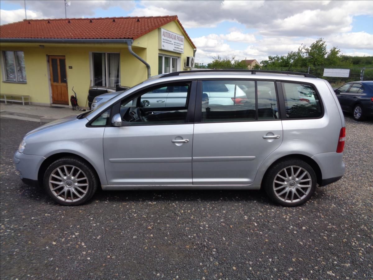 Volkswagen Touran, 2,0 automat - fotka 4