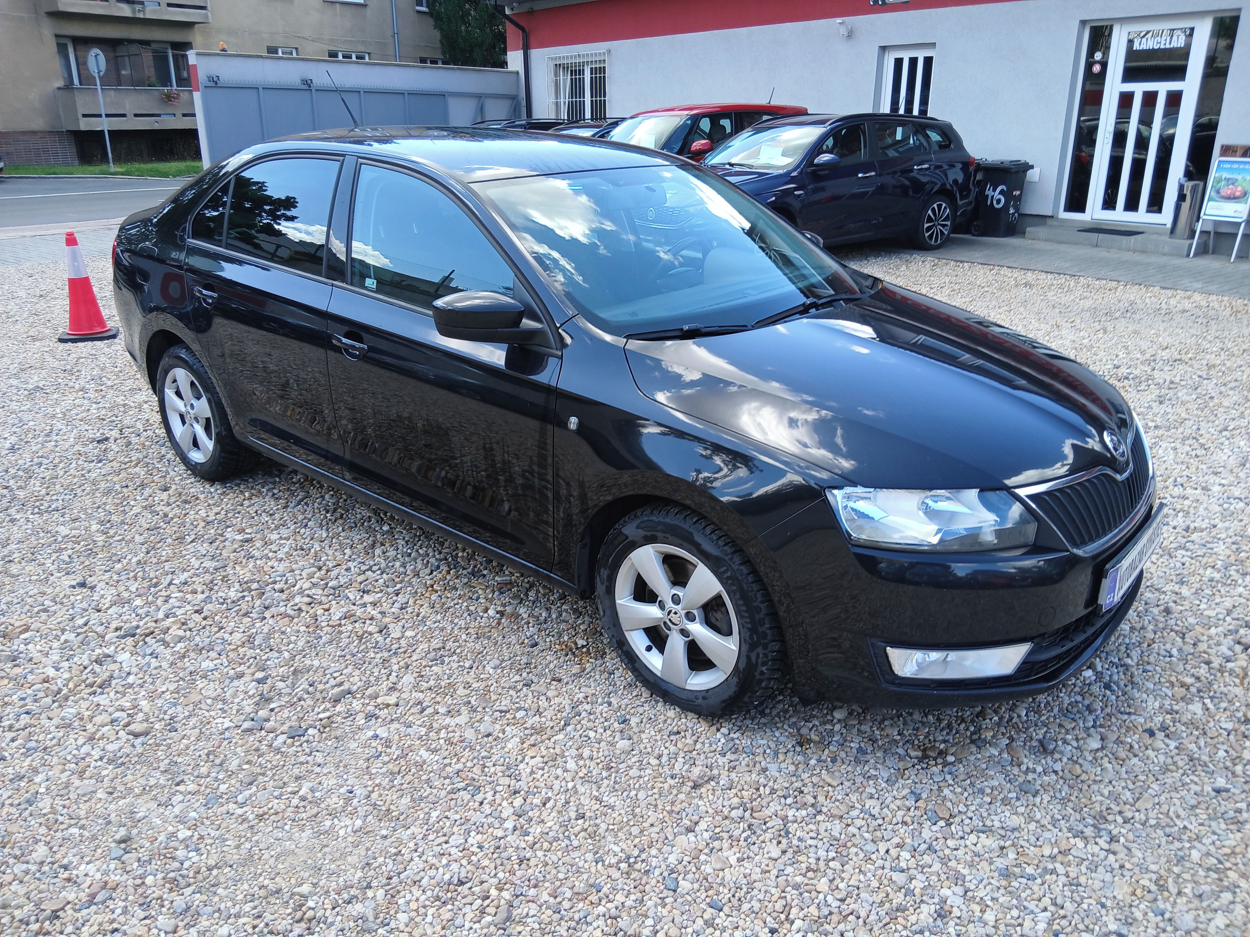 Škoda Rapid, 1.6TDi 66KW Ambi S.Kniha ČR,DP - fotka 3