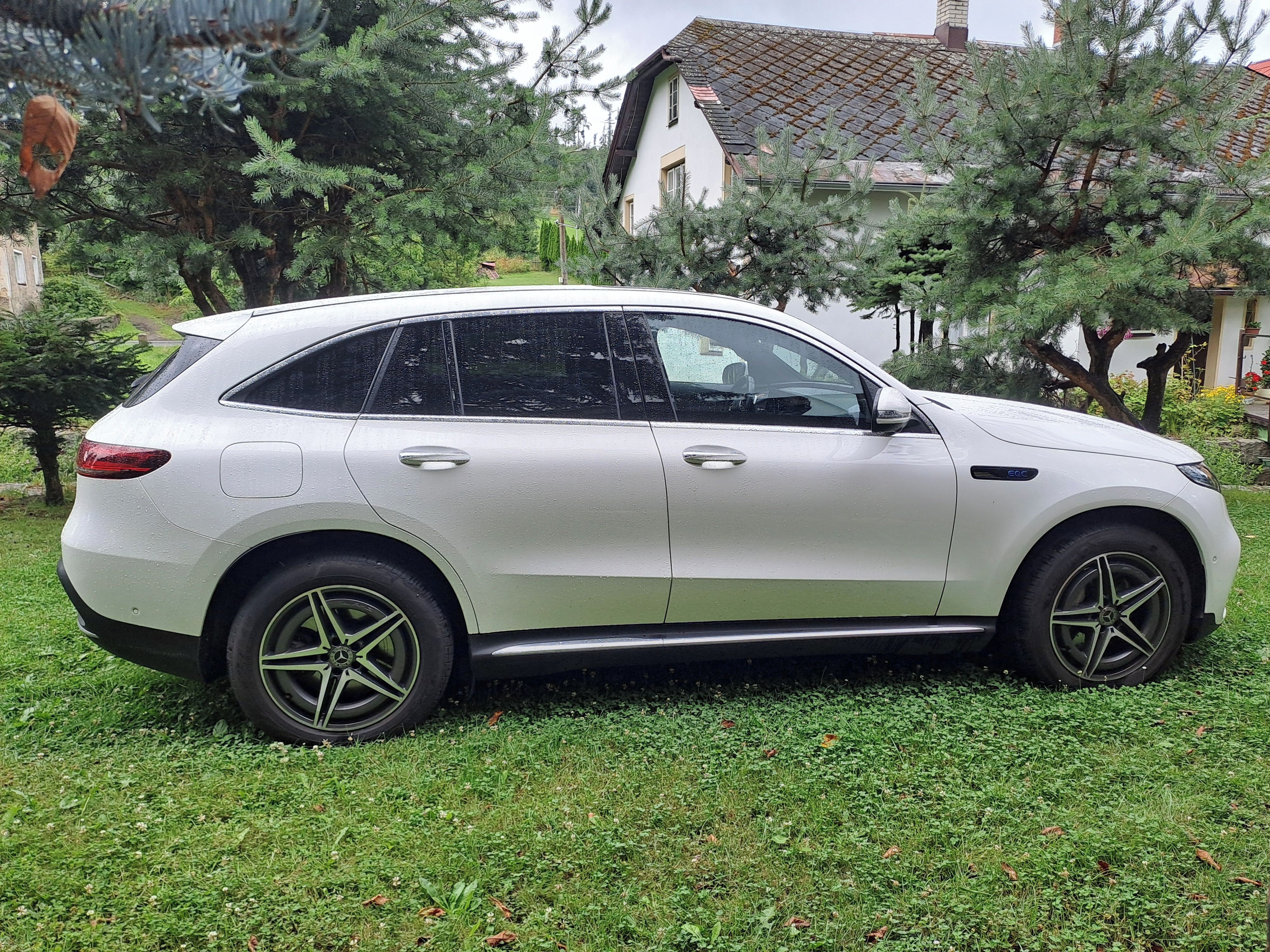 Mercedes-Benz EQC, 400 4 matic AMG  SOH 97,1 - fotka 3
