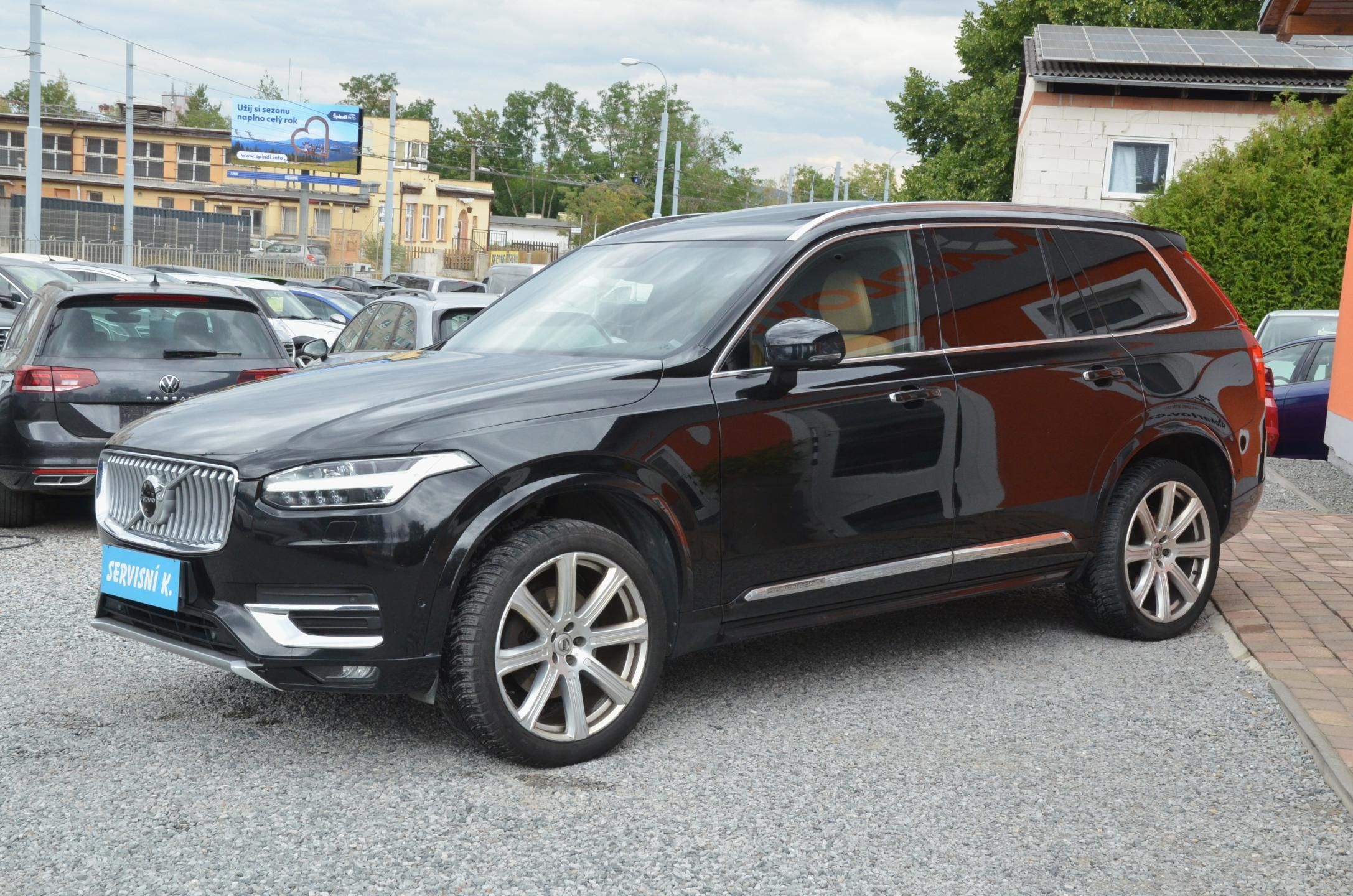 Volvo XC90, D5 AWD 173kW INSCRIPTION 7míst - fotka 3