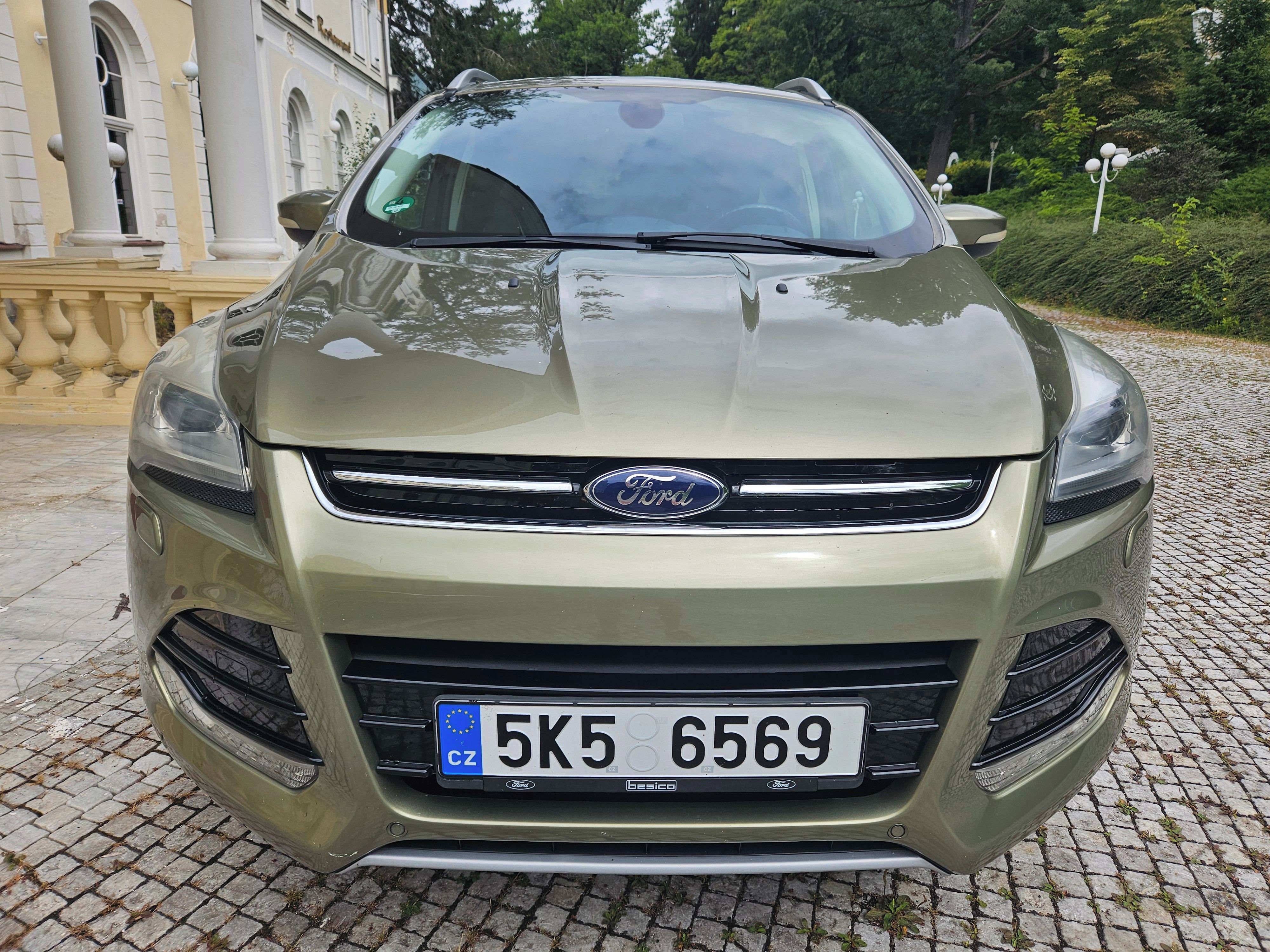 Ford Kuga, Titanium Automat 4x4 134000 km - fotka 6