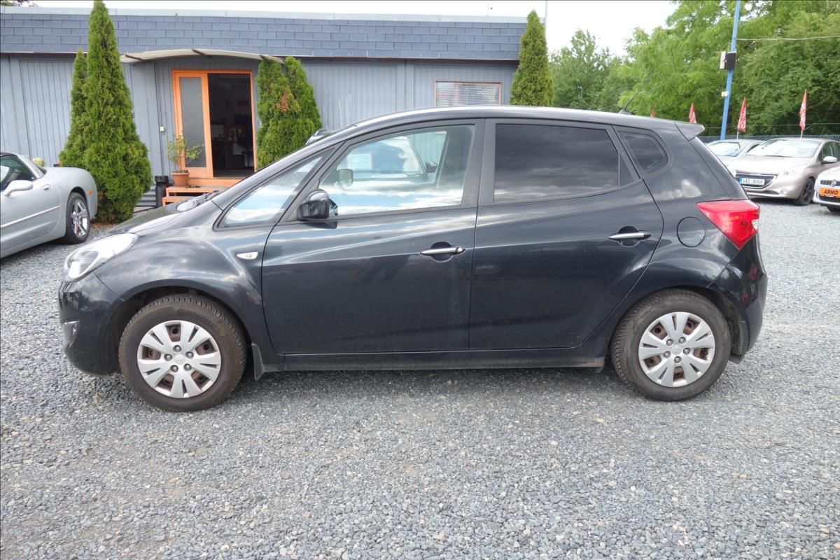 Hyundai ix20, 1,4 CVVT, ČR, KLIMATIZACE. - fotka 3
