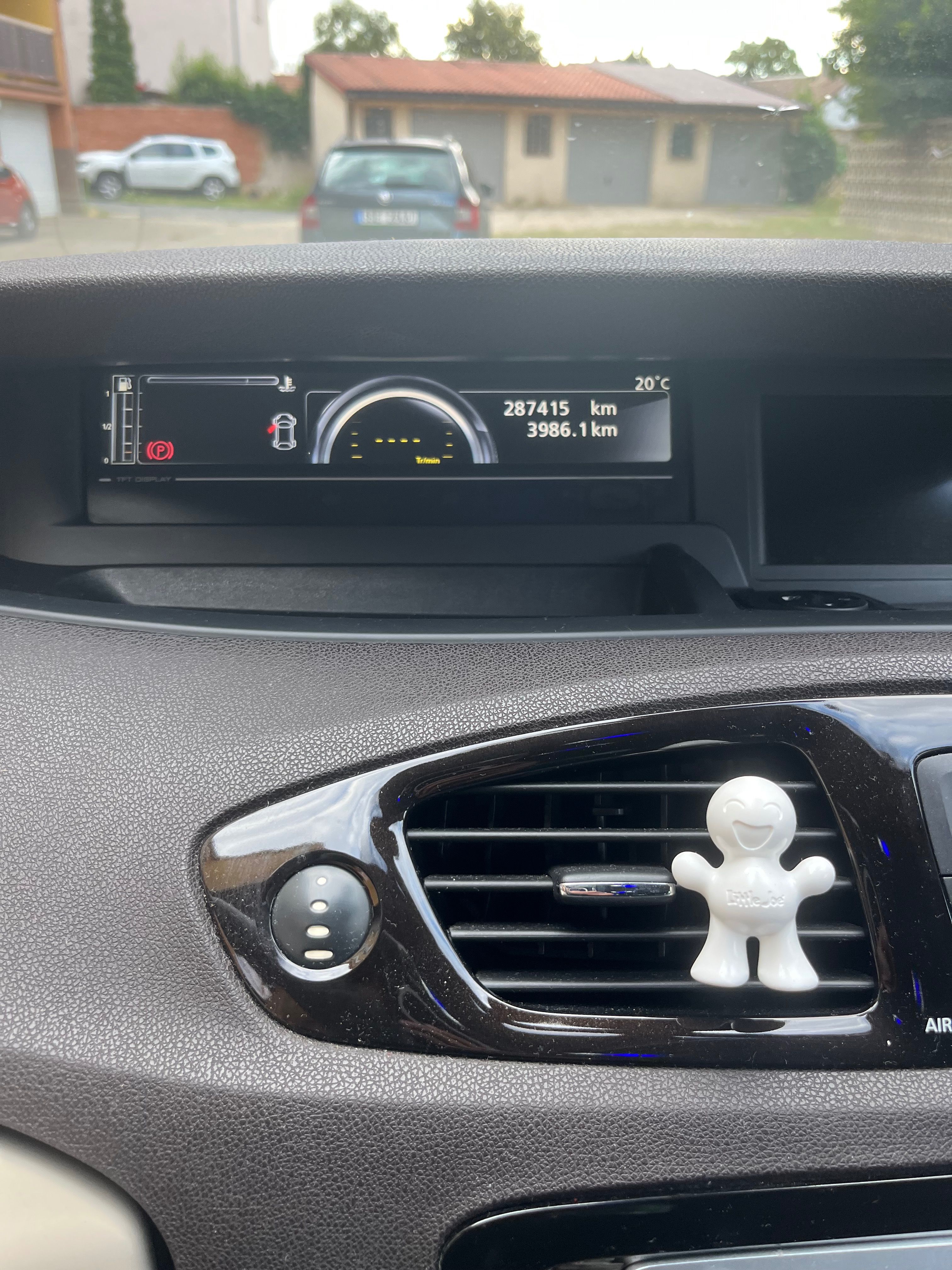 Renault Scénic, 1.6 dCI, 7 míst, tažné zař. - fotka 4