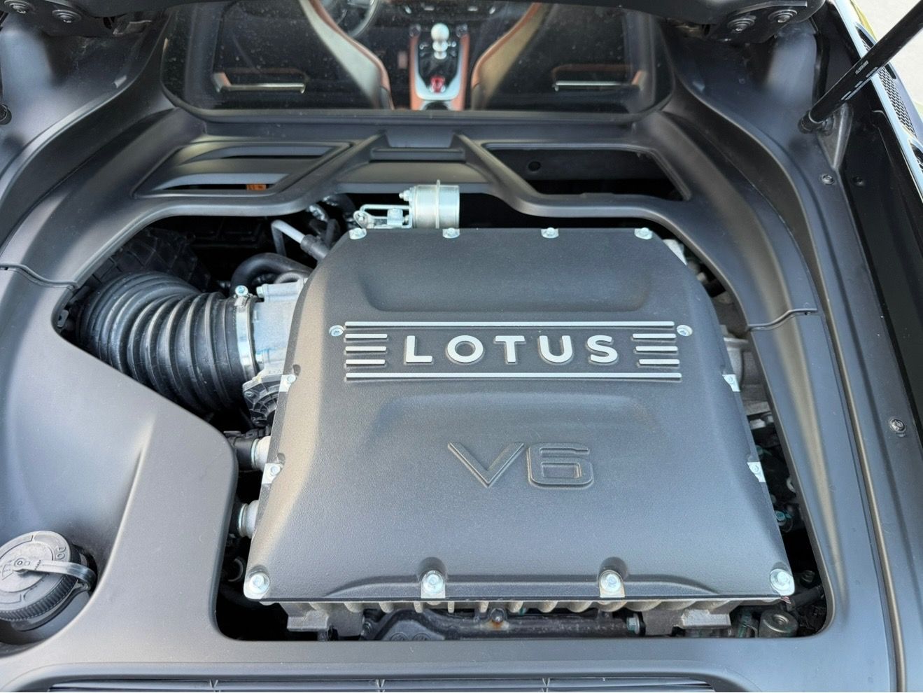 Lotus Emira, 3.5 L V6 - fotka 2