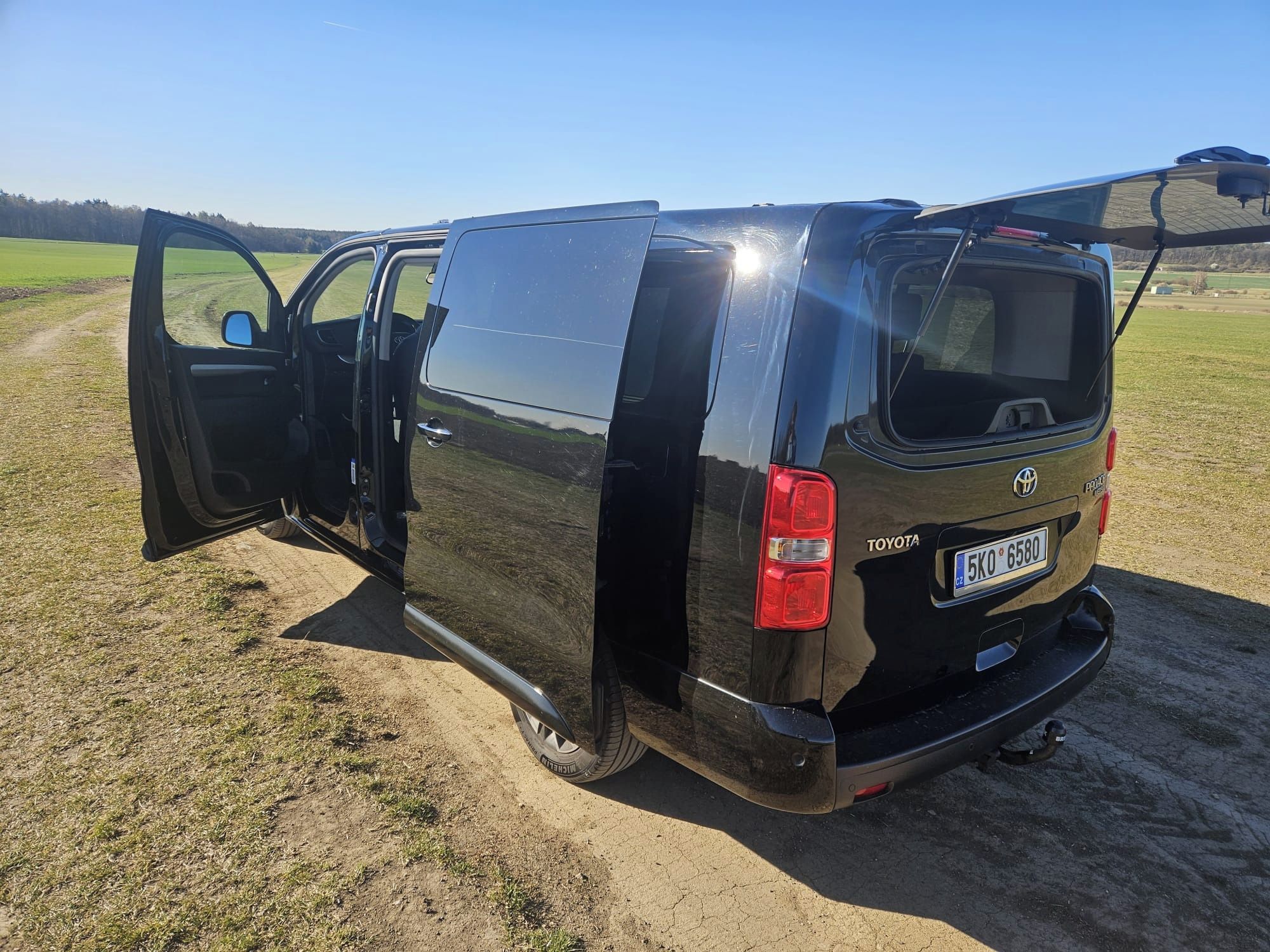 Toyota Proace, výbava VIP, záruka do 5/2027 - fotka 5