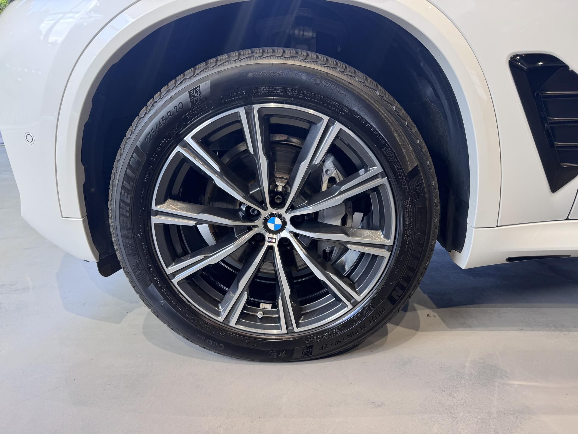 BMW X5, xDrive30d M-Sport - fotka 5