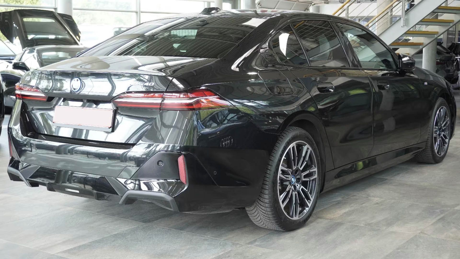 BMW i5, xDrive40 M-Sport HuD 360 Venti - fotka 5