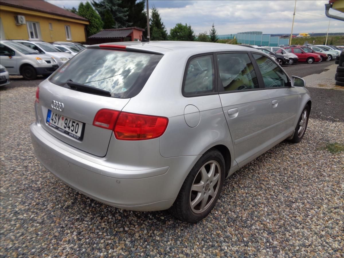 Audi A3, 2,0 Automat  Sportback - fotka 5