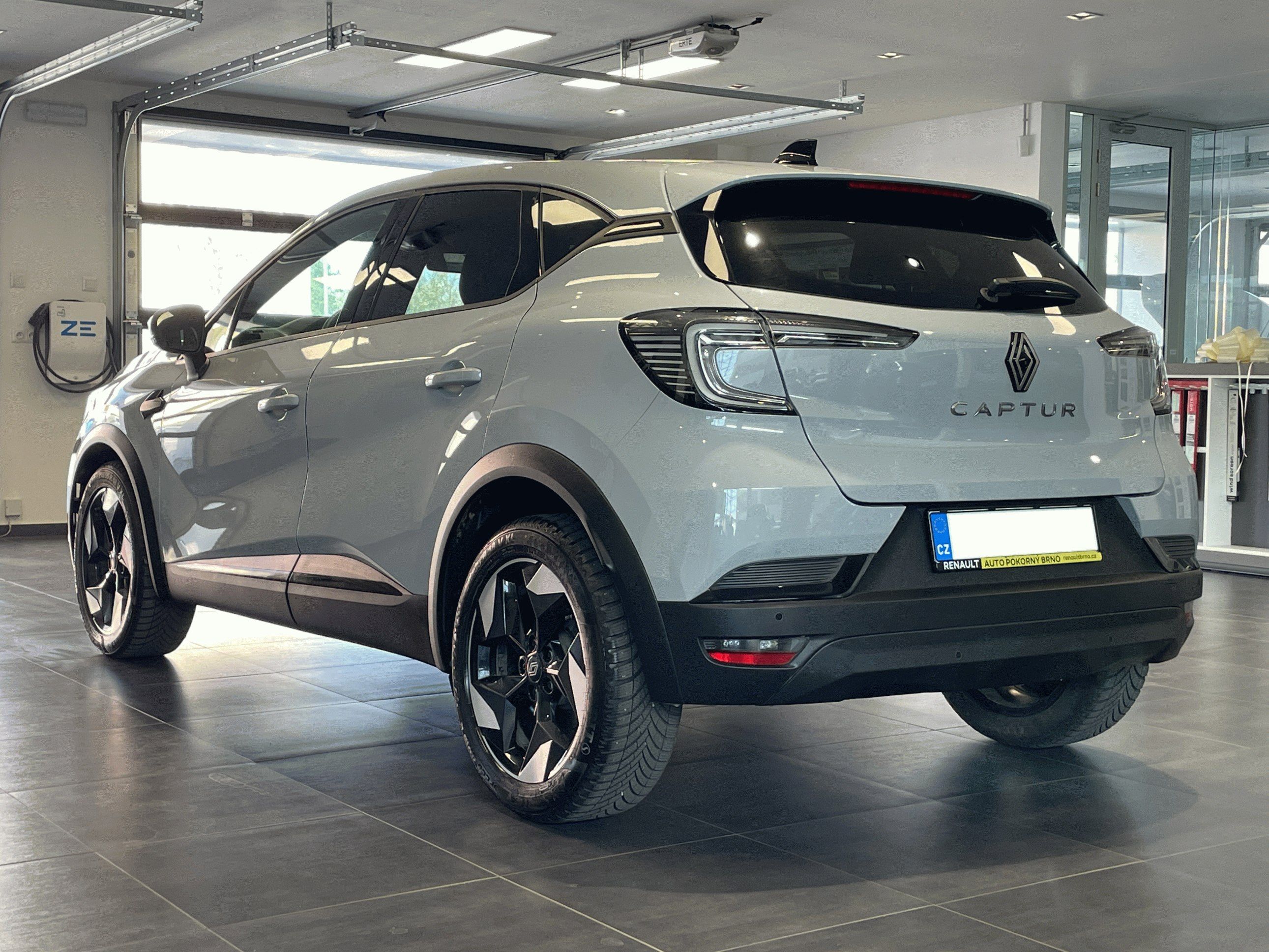 Renault Captur, TECHNO 1,3TCe 160k EDC - fotka 3