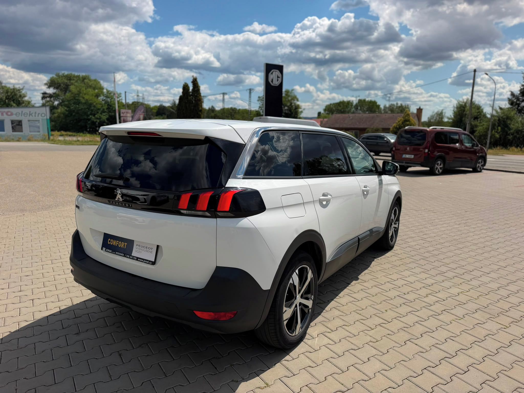 Peugeot 5008, ACTIVE 1.5BHDi 130 MAN6 - fotka 4