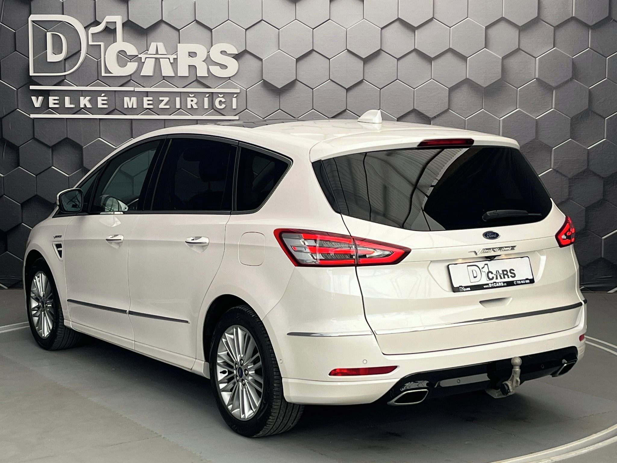 Ford S-MAX, 2.0 EcoBlue Automat VIGNALE - fotka 2