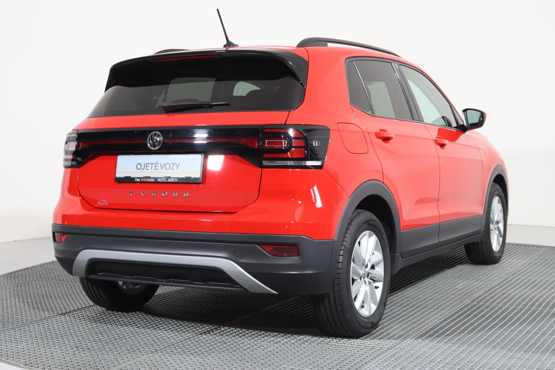 Volkswagen T-Cross, LIFE 1.0 TSI 70 KW - fotka 2
