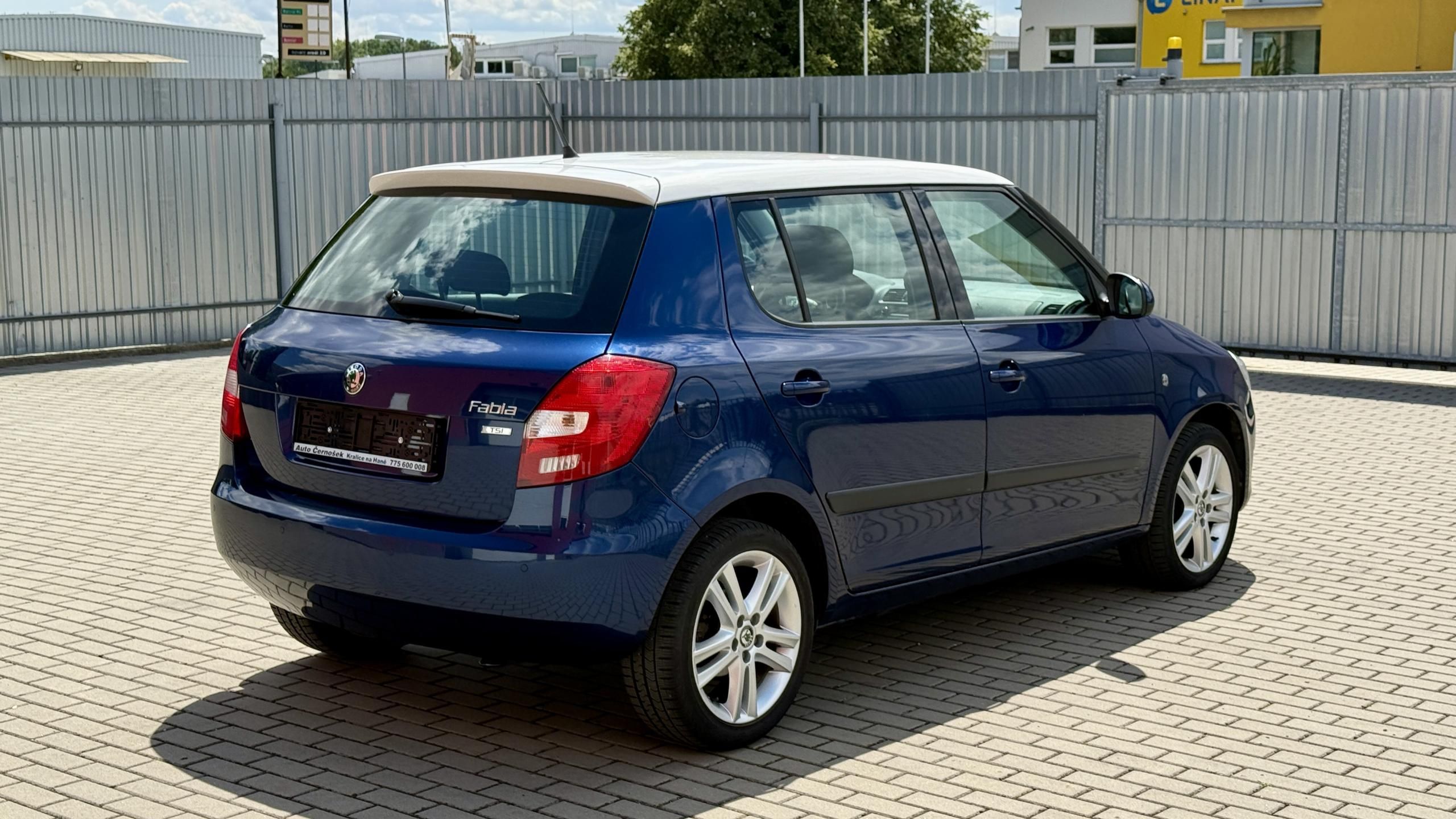 Škoda Fabia, 1.2TSi*63kW*SPORT*78TKM*1.MAJ* - fotka 4