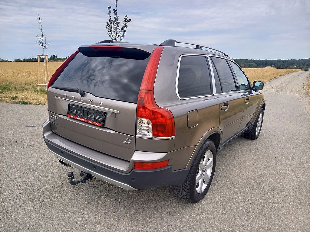 Volvo XC90, 2,4D5 136kw R-design+SERVISKA - fotka 3