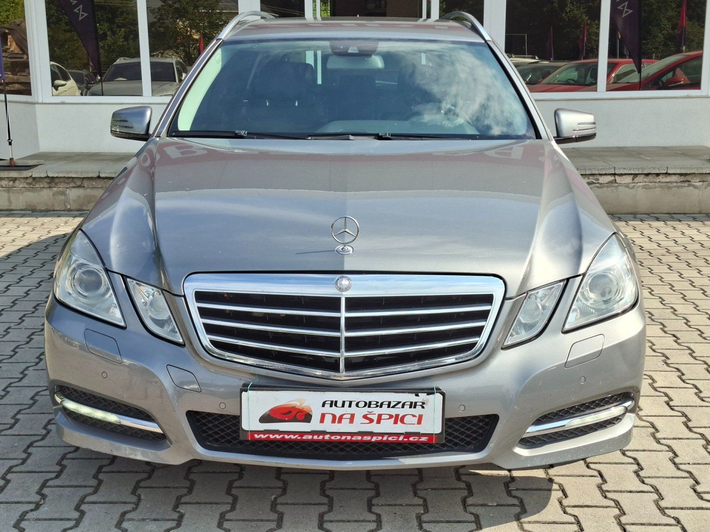 Mercedes-Benz Třídy E, E 250 CDI 150kW 4MATIC - fotka 3