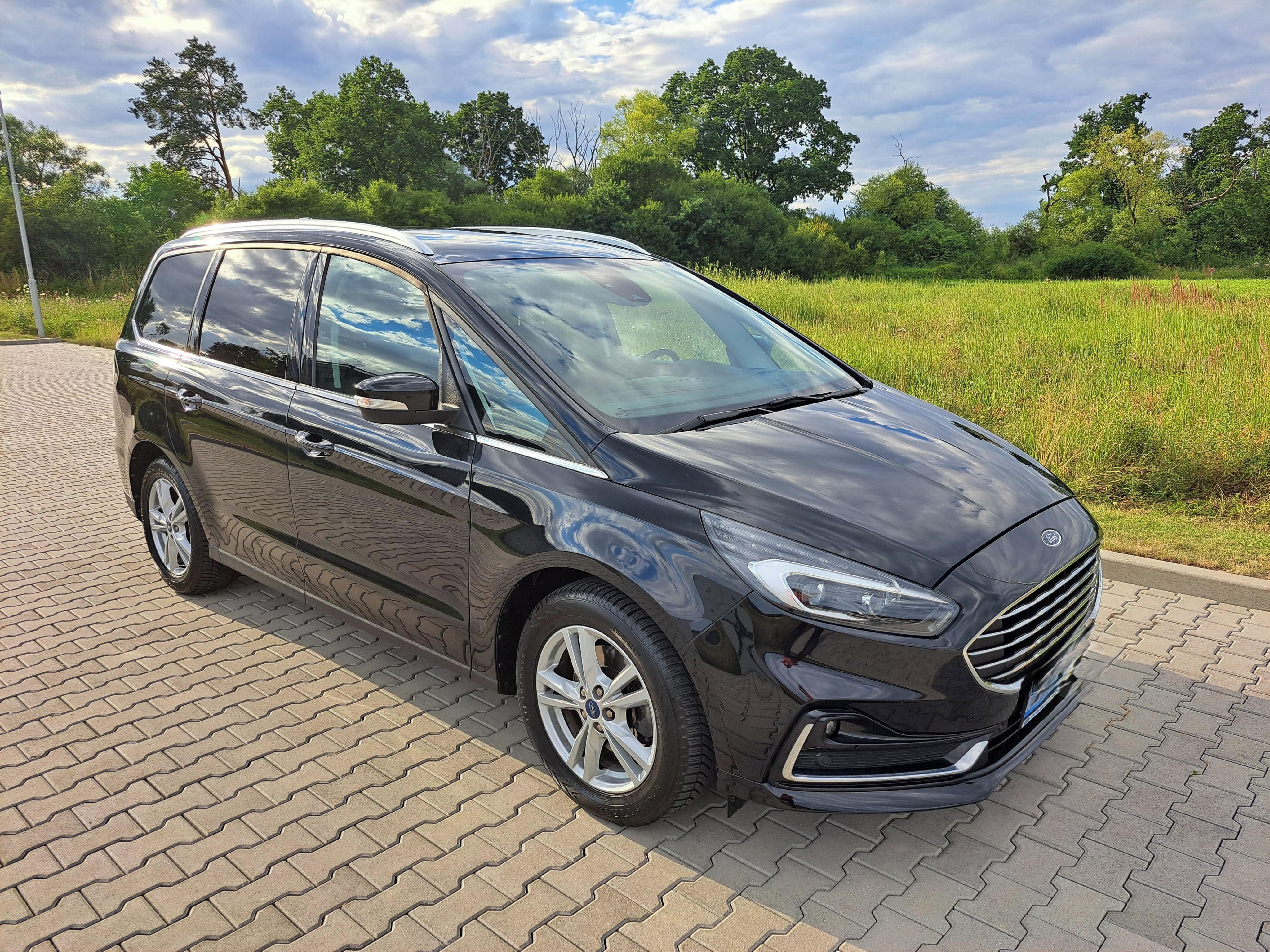 Ford Galaxy, 2,0 TDi, Titanium - fotka 2