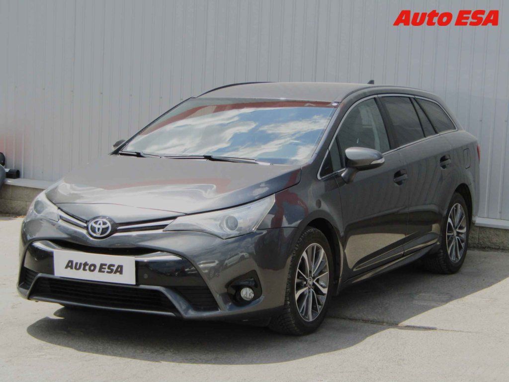 Toyota Avensis, 2.0 D - fotka 3